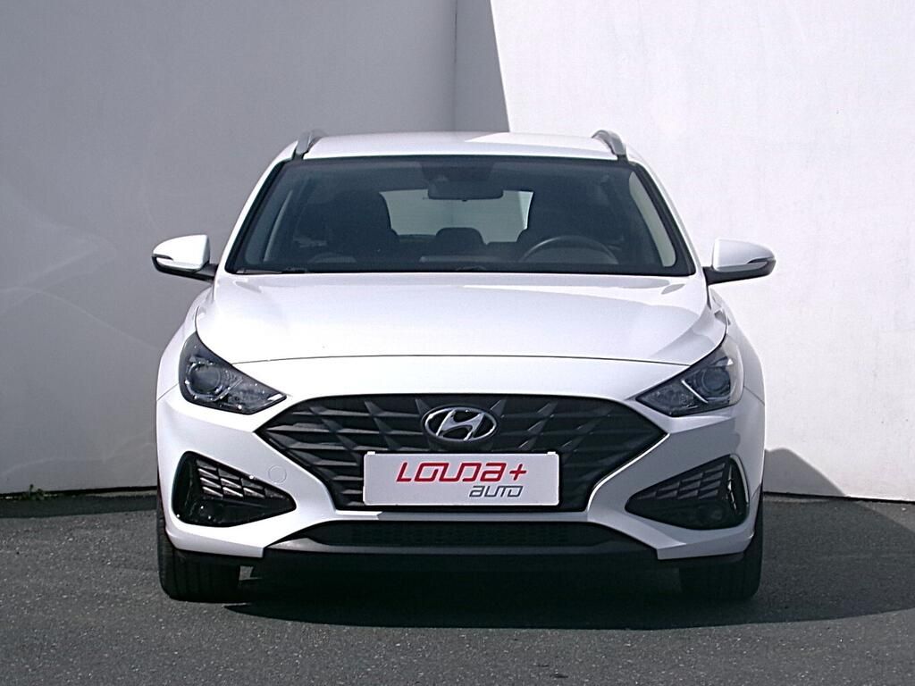 Hyundai i30, Comfort 1.5 81 kW - fotka 4