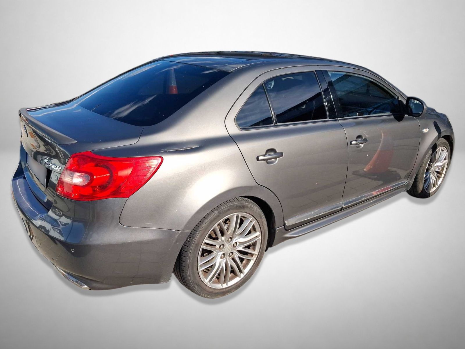 Suzuki Kizashi, 2.4 VVT, 4X4, Automat - fotka 2