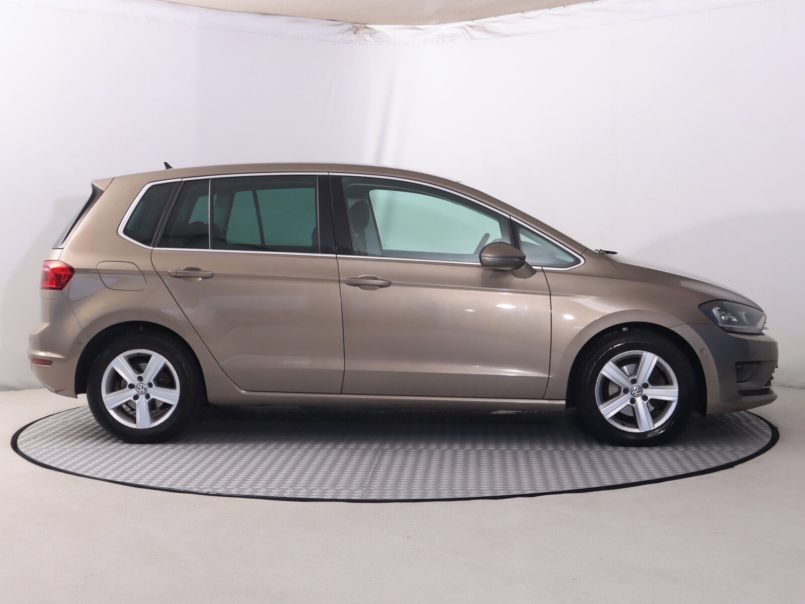 Volkswagen Golf Sportsvan, 1.4 TSI, Highline, Serv.kniha - fotka 6