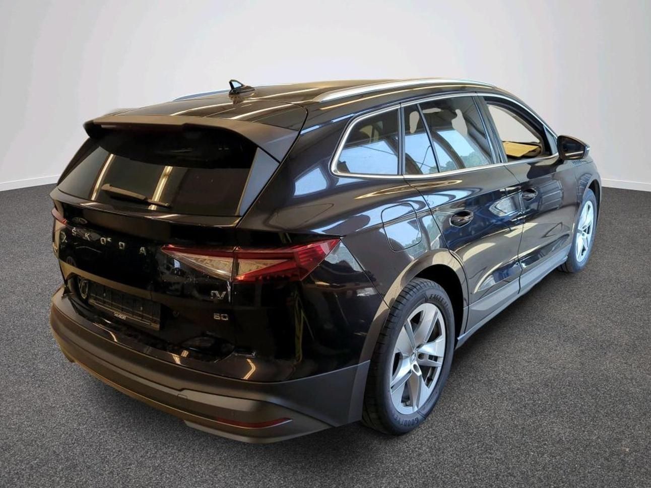 Škoda Enyaq, 150kw, iV80 19ALU TZ SOH 96% - fotka 4