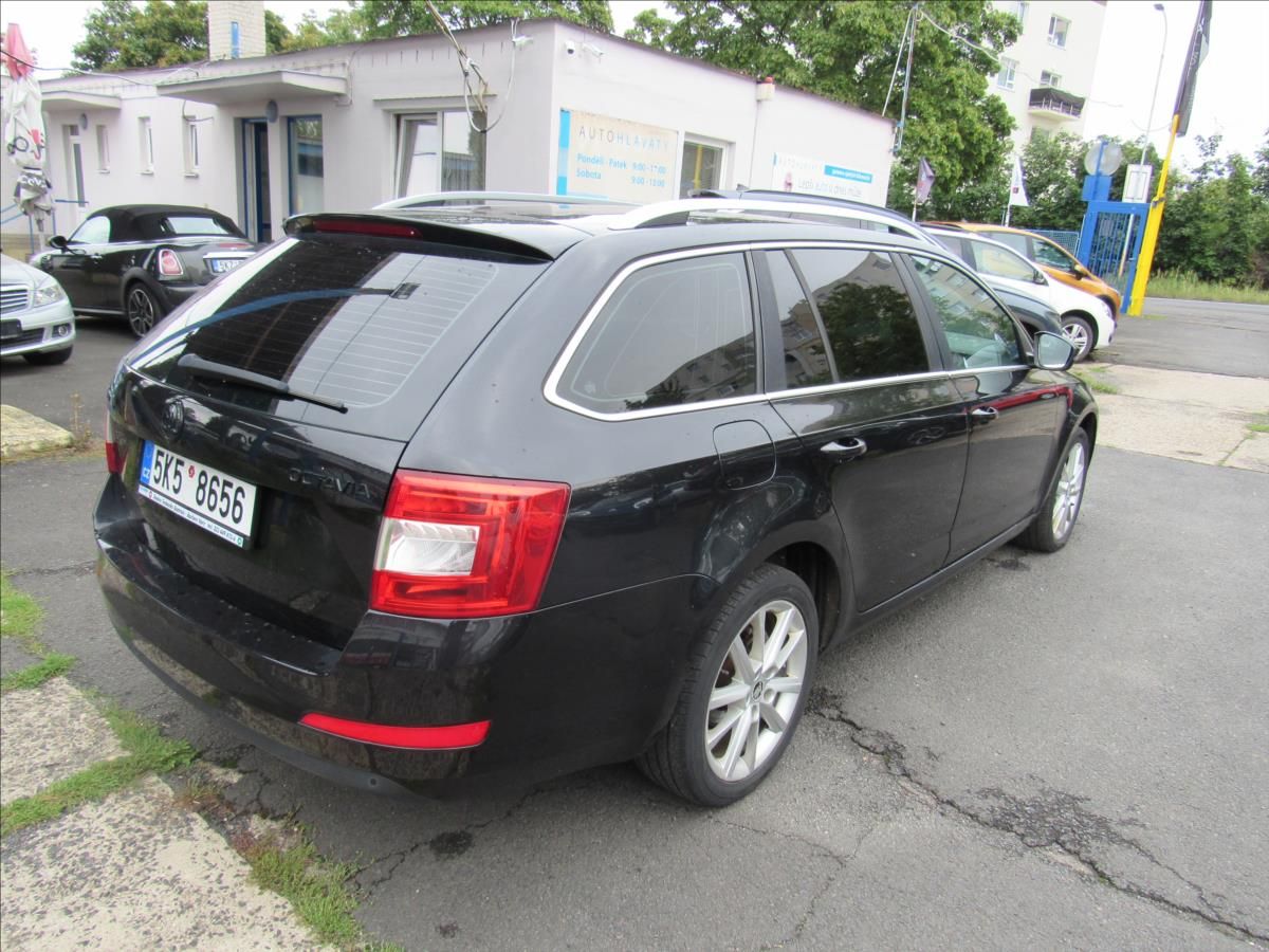 Škoda Octavia, 2,0 TDI 110kW DSG Combi - fotka 6