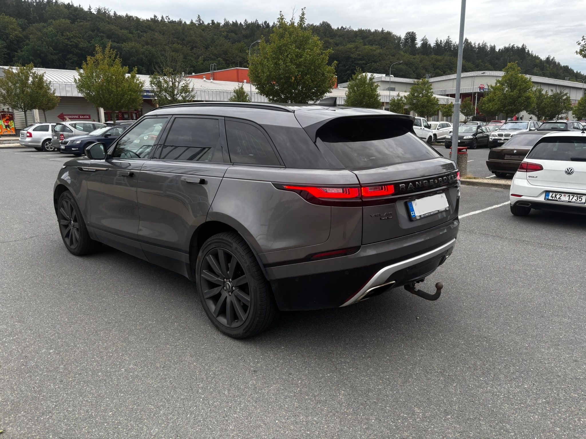 Land Rover Range Rover Velar, 3.0 D275 R DYNAMIC AWD ČR - fotka 3