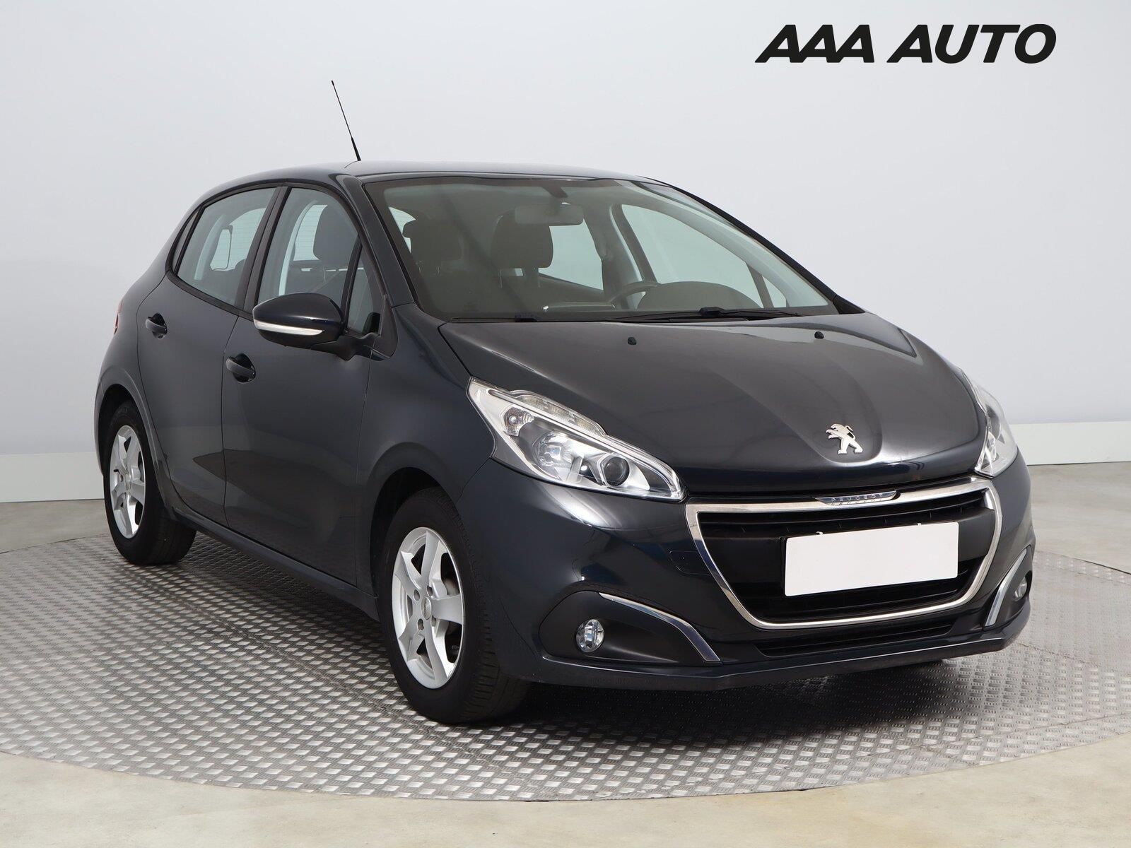 Peugeot 208, 1.2 PureTech, ČR,1.maj