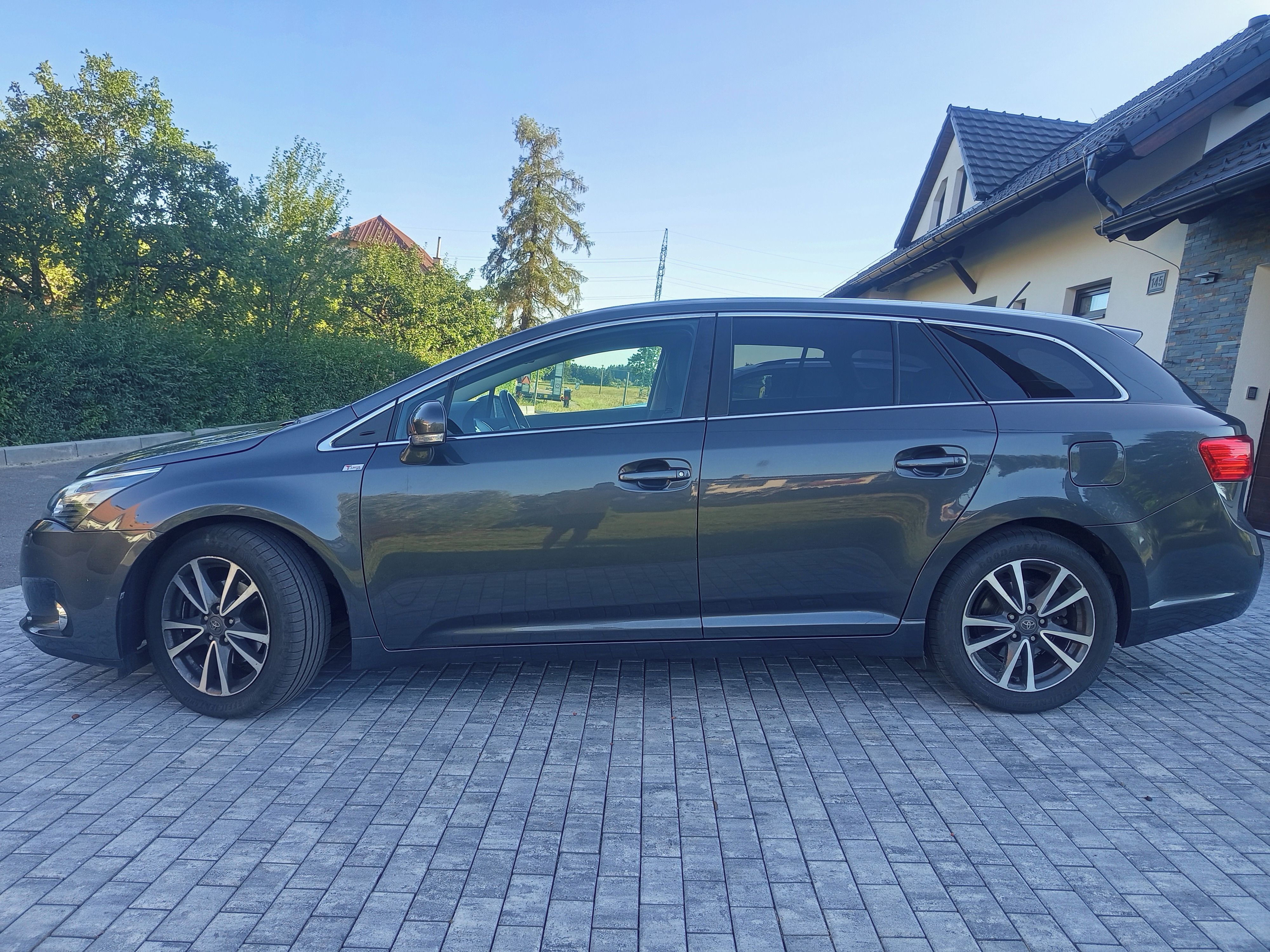 Toyota Avensis, Avensis T27, 2.0 D-4D, nové ČR - fotka 2