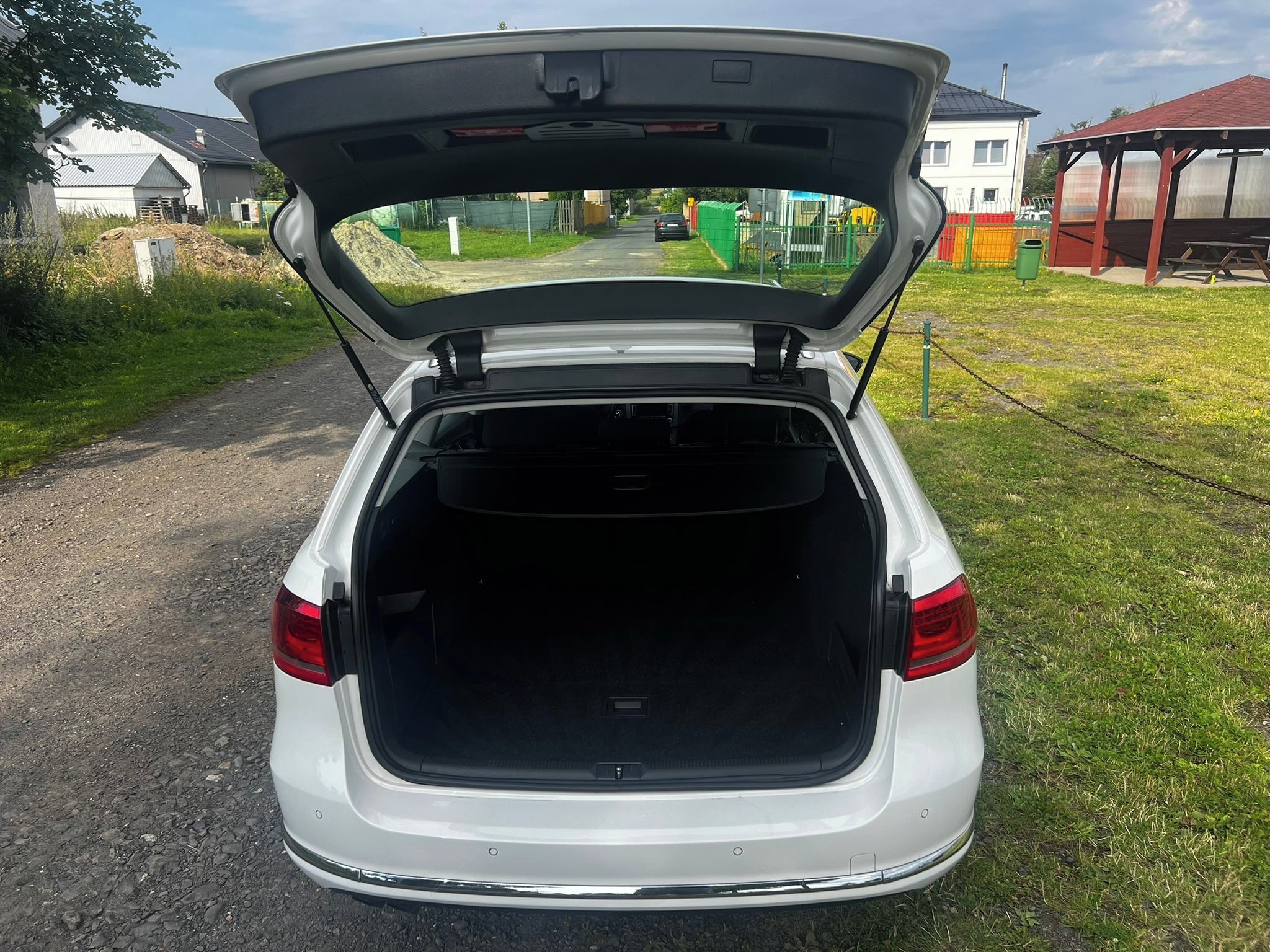 Volkswagen Passat, VW Passat B7, Bi-xenon,Webasto - fotka 6