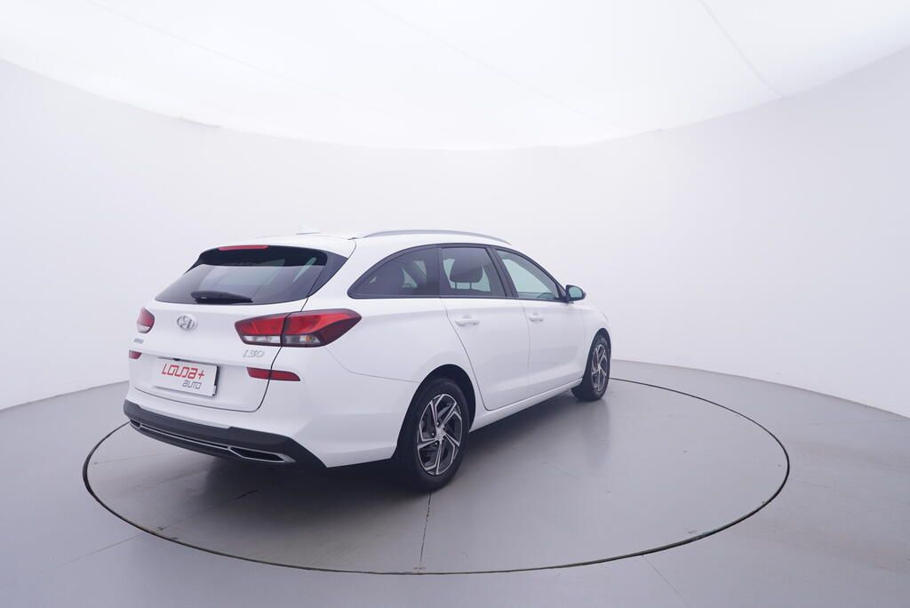 Hyundai i30, 1.5 Dpi 81 kW - fotka 5