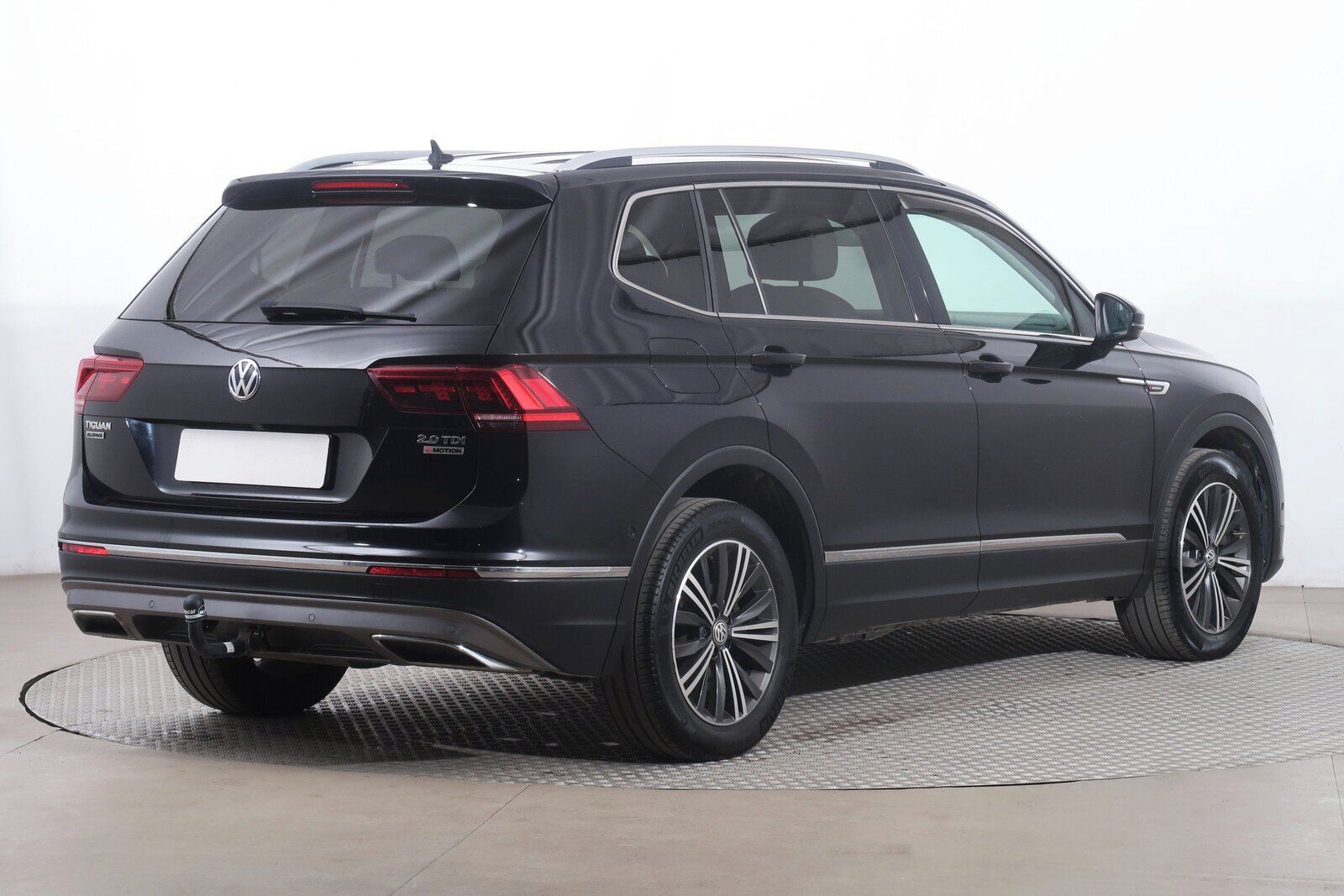 Volkswagen Tiguan Allspace, 2.0 TDI, 4X4, Automat, 7 míst - fotka 5