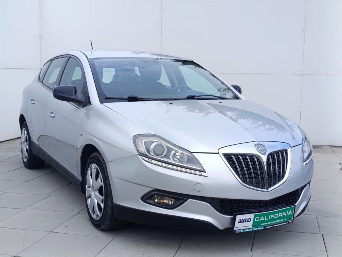 Lancia Delta, 1,6 1.6 JTD Klimatizace - fotka 4