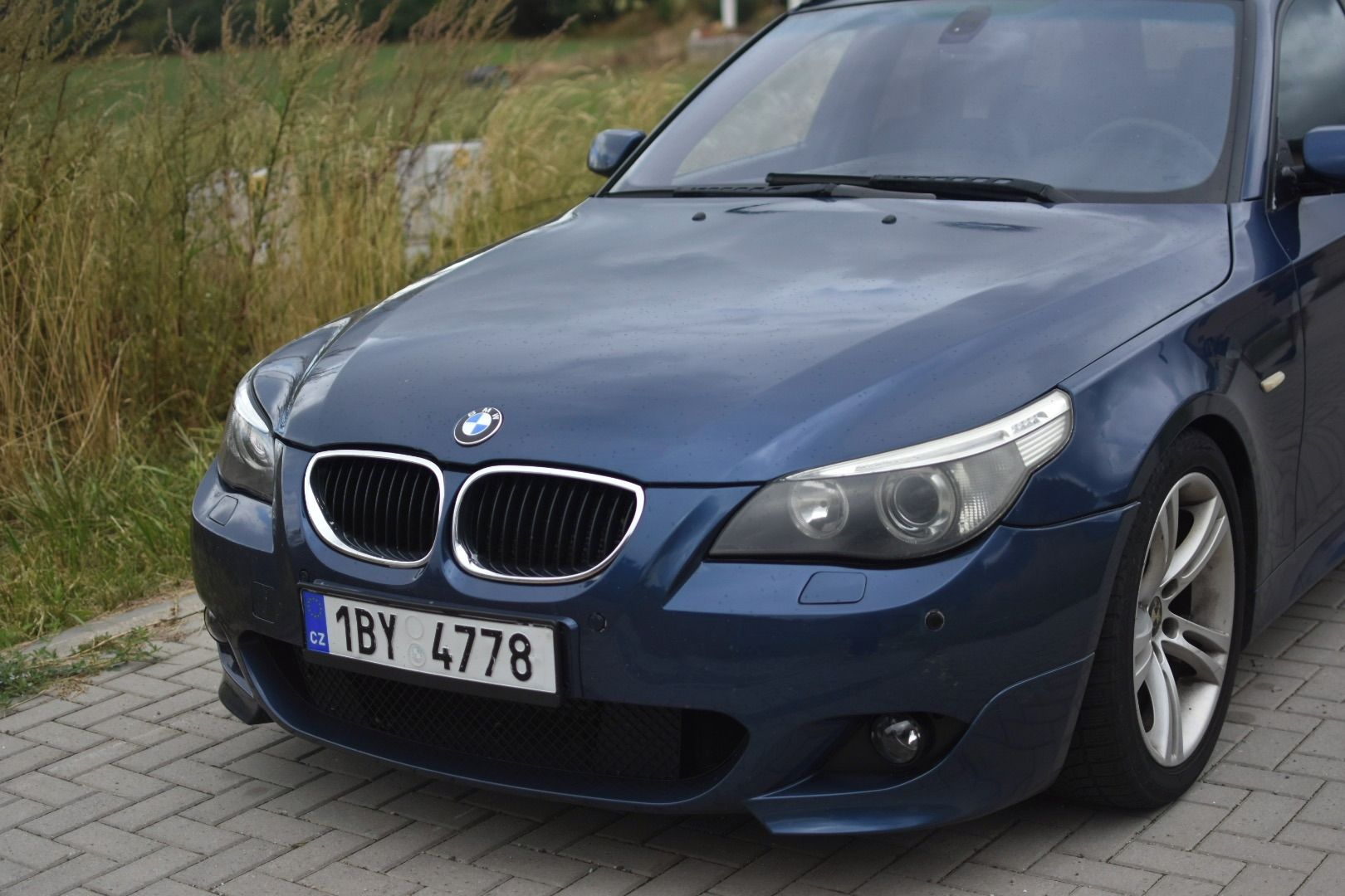 BMW Řada 5, E61 525D 130kw - fotka 4