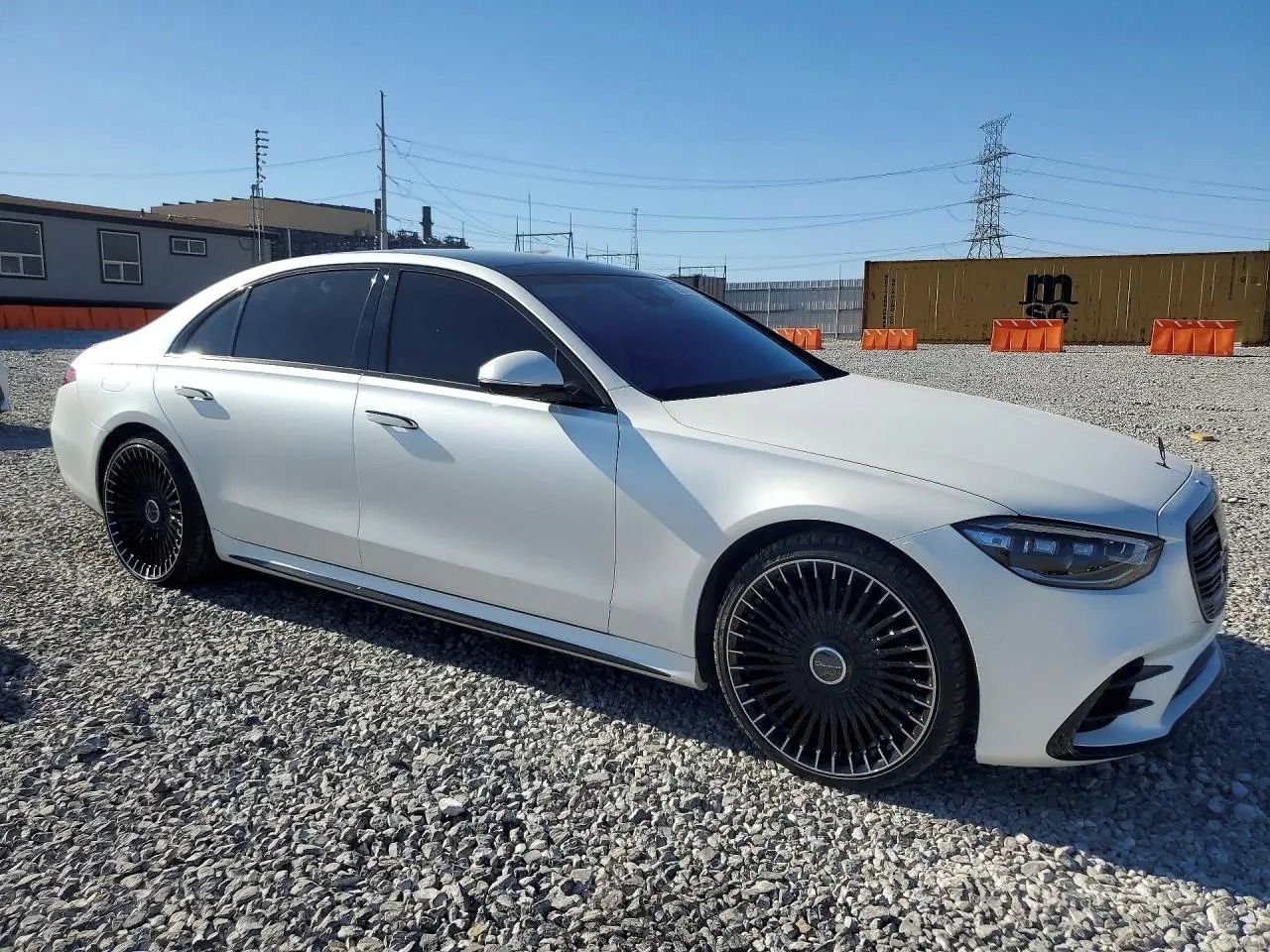 Mercedes-Benz Třídy S, Auto na cestě - fotka 4