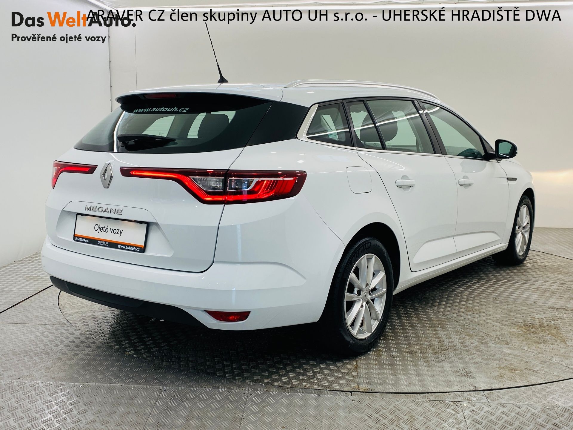 Renault Mégane, 1.3i 75Kw po servise - fotka 2