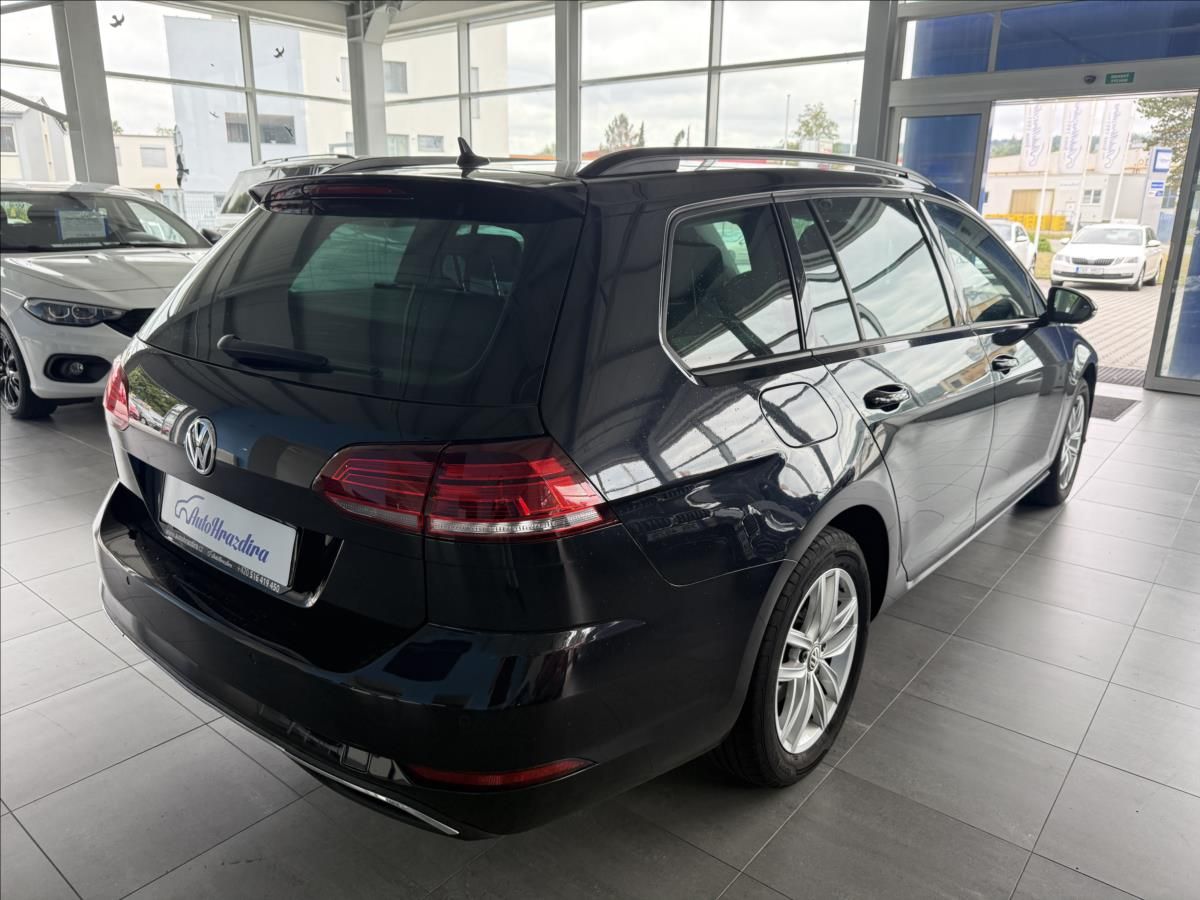 Volkswagen Golf, 1,6   TDI 85kW,1.MAJ,SERVISKA - fotka 6