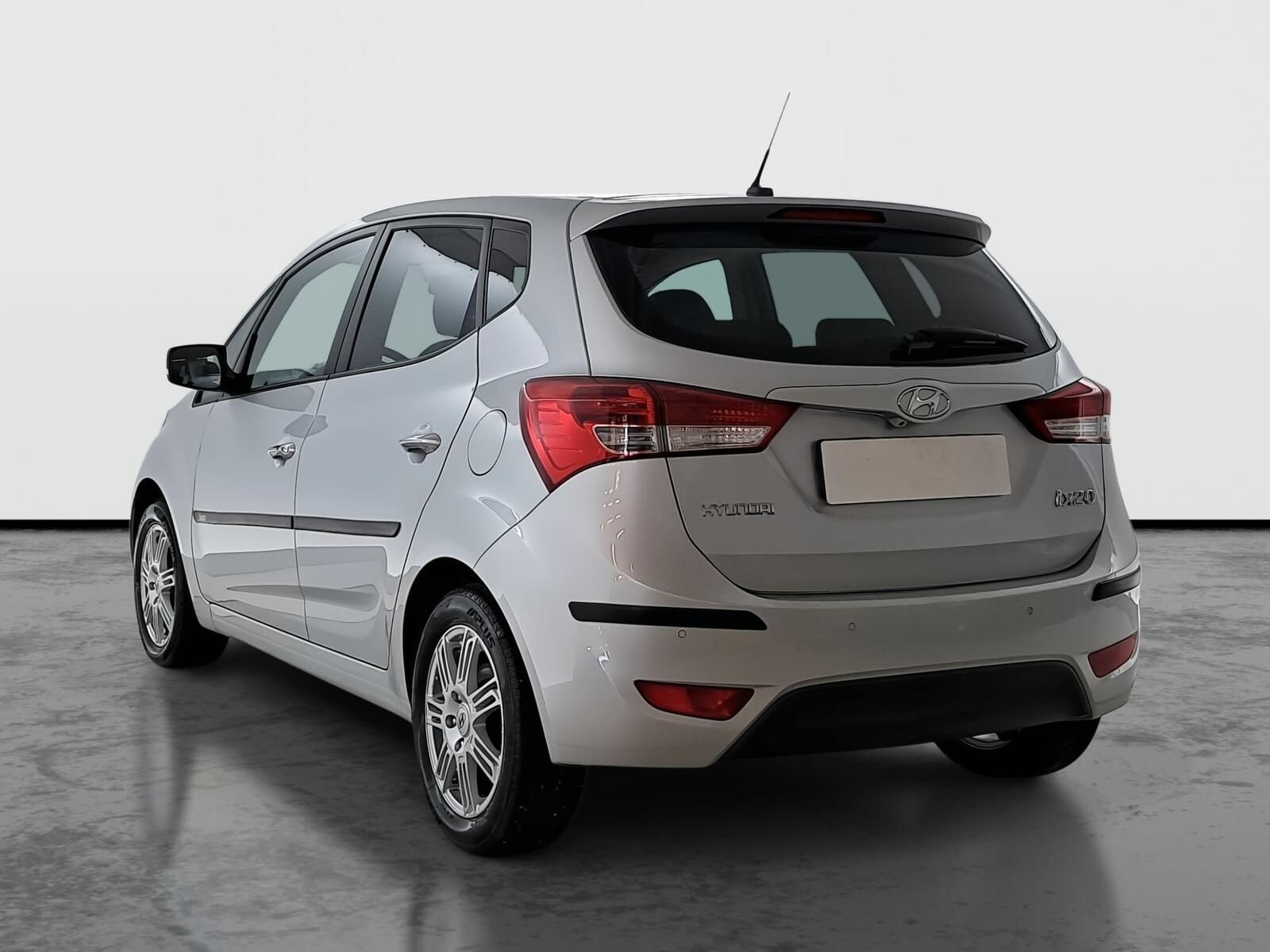 Hyundai ix20, 1.6 CVVT, Automat, Serv.kniha - fotka 4
