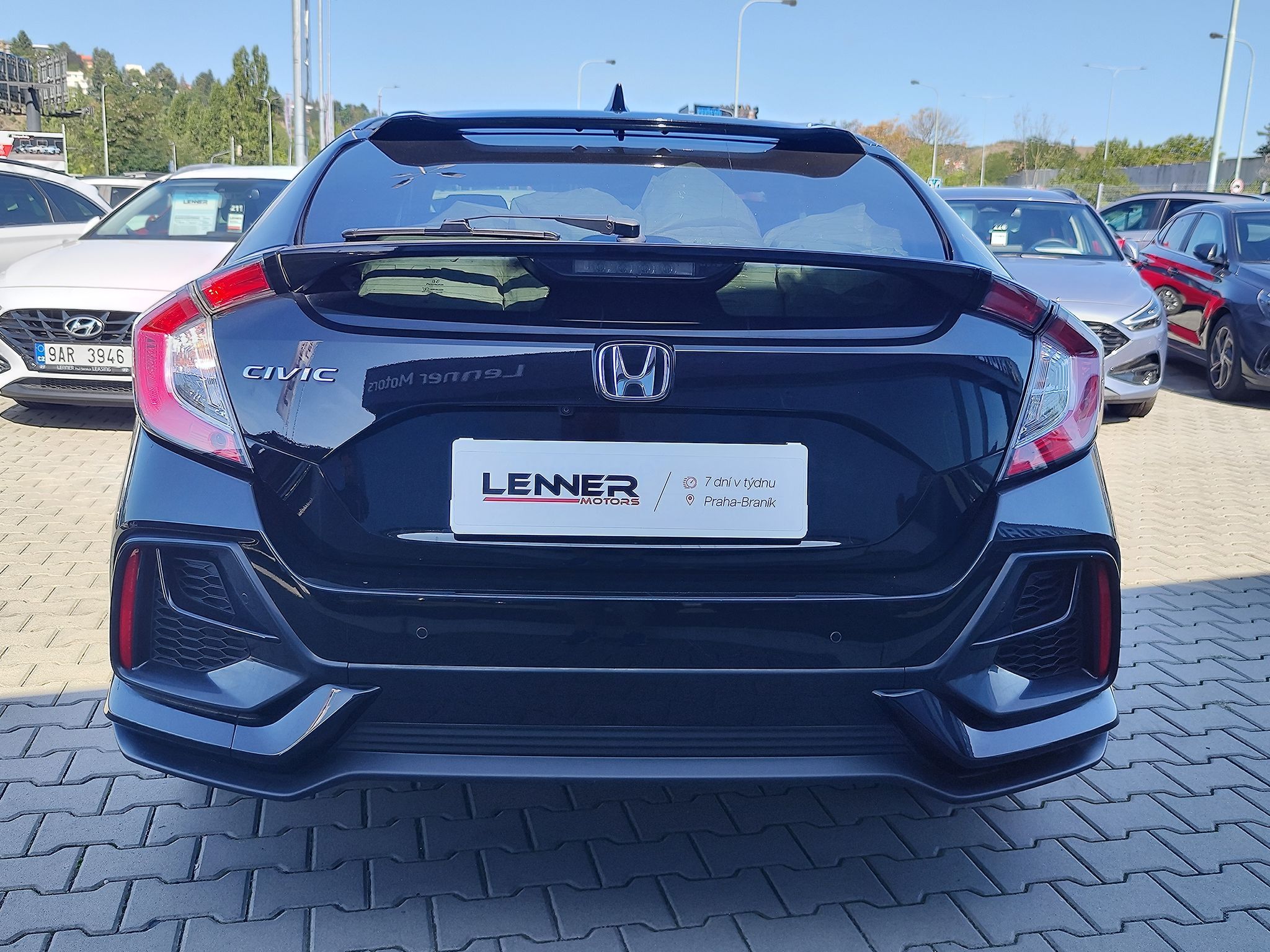 Honda Civic, 1.0 i-VTec/93kW Elegance - fotka 6