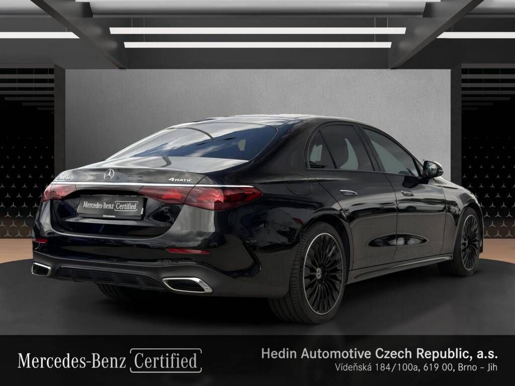 Mercedes-Benz Třídy E, E 300 de 4M AMG - fotka 5