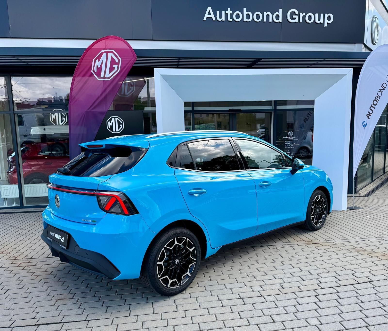 MG MG4, PREMIUM 4 Urban EV 54kWh 118kW - fotka 4