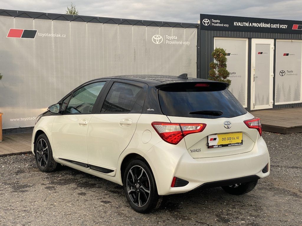 Toyota Yaris, 1.5i, ČR-1m, Selection, manual - fotka 5