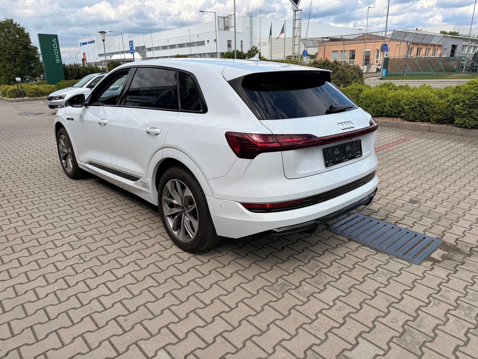 Audi e-tron, AUDI e-tron 55 S-LINE - fotka 6