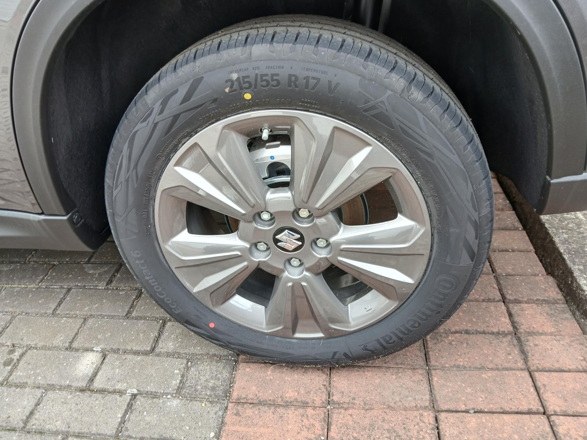 Suzuki Vitara, 1,4 Premium 4x4 hybrid - fotka 6