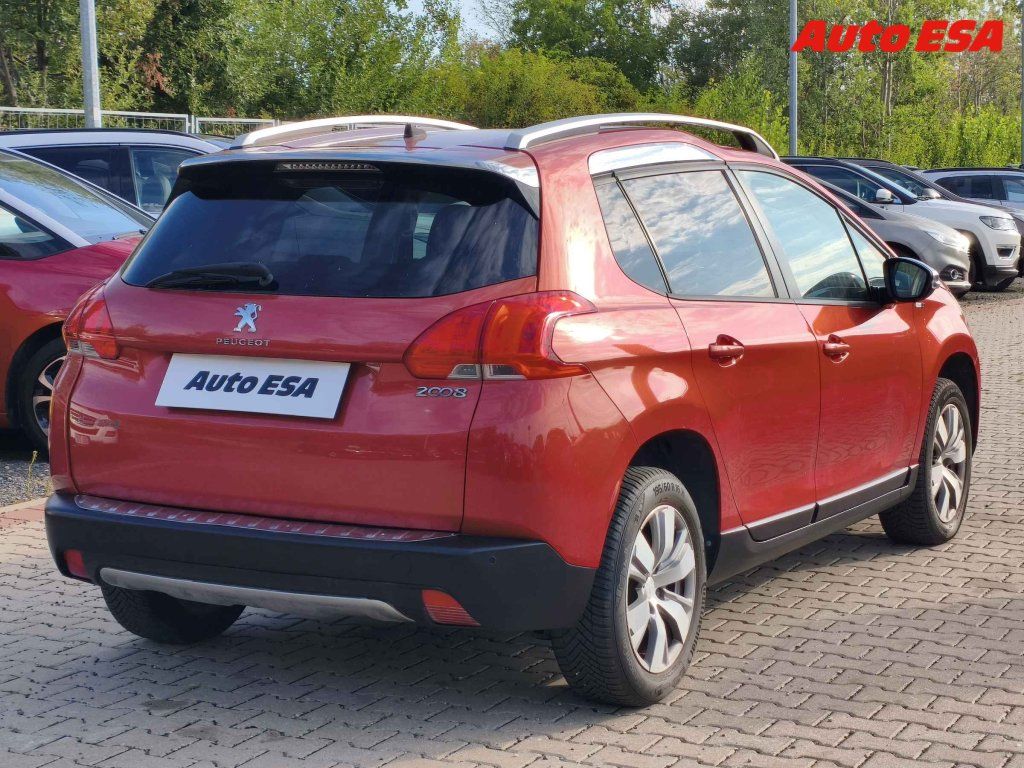 Peugeot 2008, 1.2PT,Style,navi - fotka 4