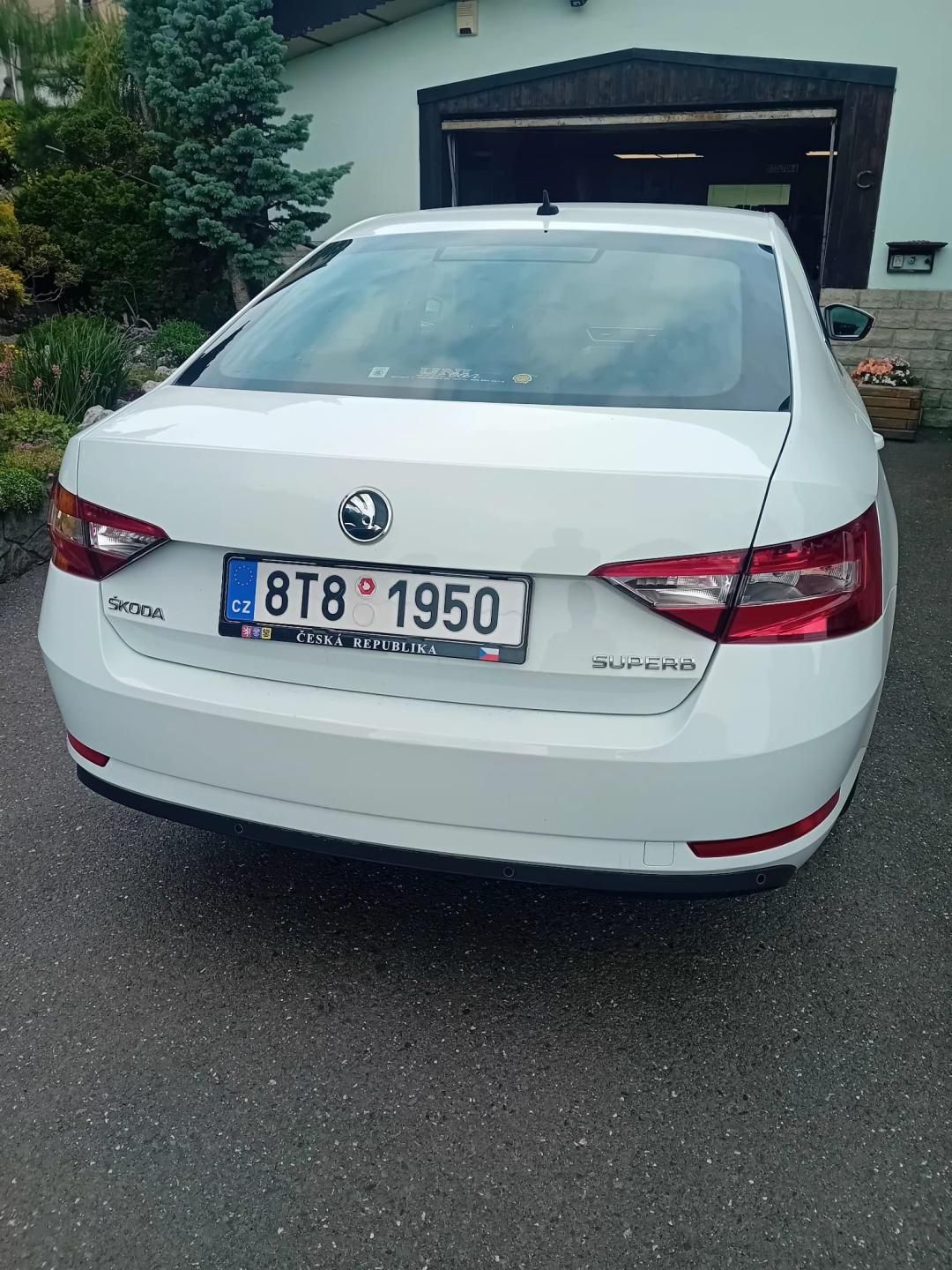 Škoda Superb, 1.4 TSI DSG - fotka 2