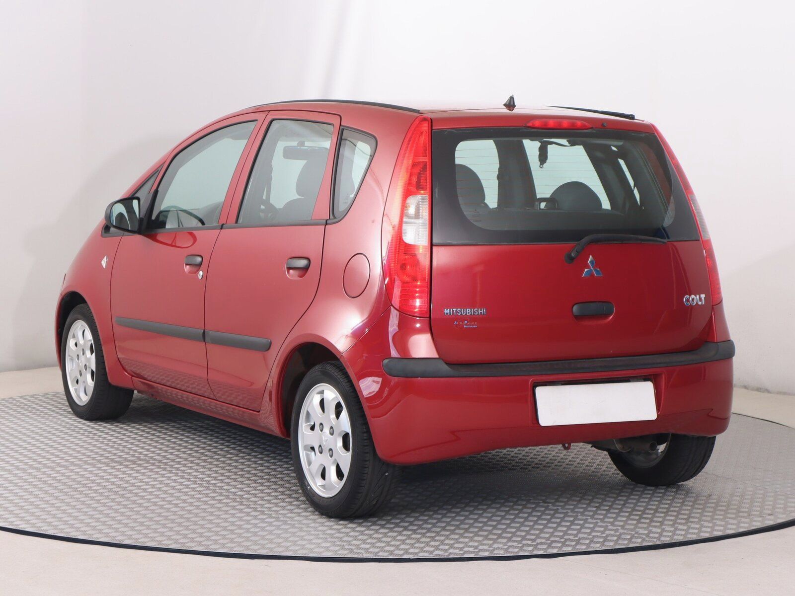 Mitsubishi Colt, 1.1, servisované - fotka 4