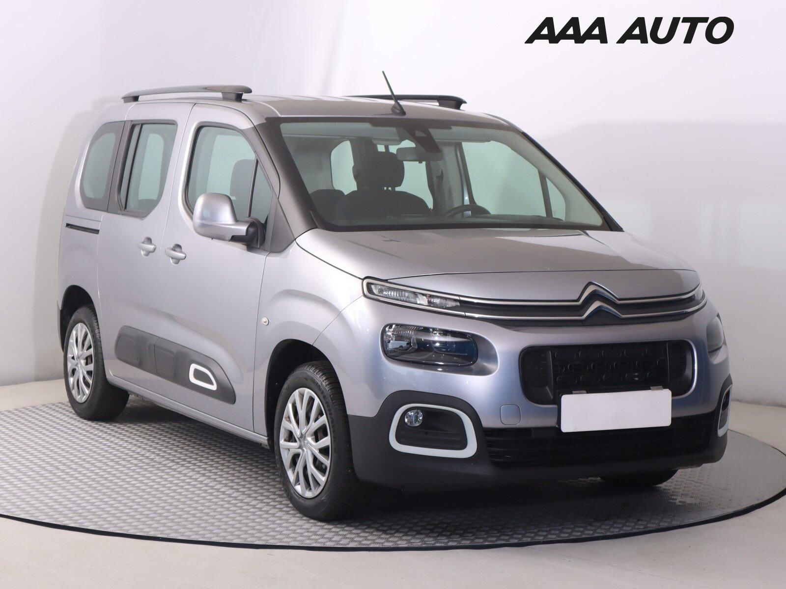 Citroën Berlingo, 1.2 PureTech, Live, 5Míst, ČR