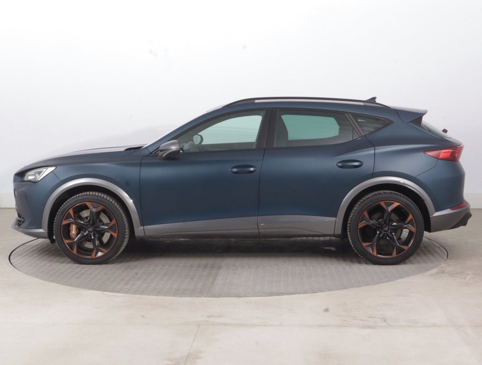 Cupra Formentor, 2.0 TSI VZ 4Drive, 4X4 - fotka 3