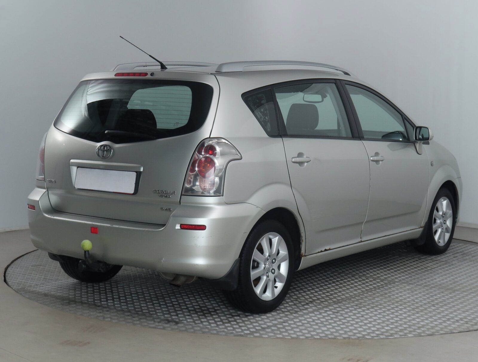 Toyota Corolla Verso, 2.2 D-4D, Tažné - fotka 5