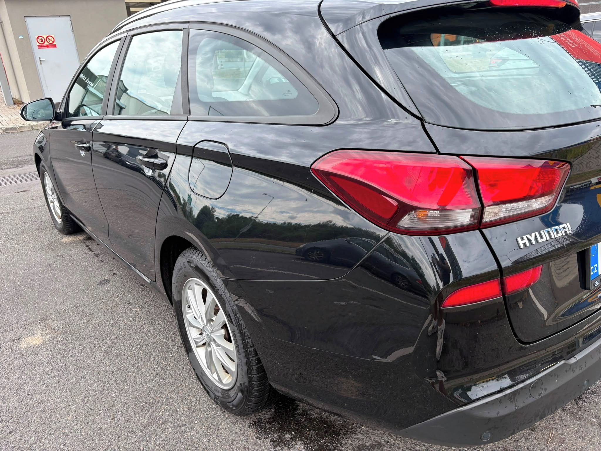 Hyundai i30, Hyundai i30 1.0 T-GDI Combi