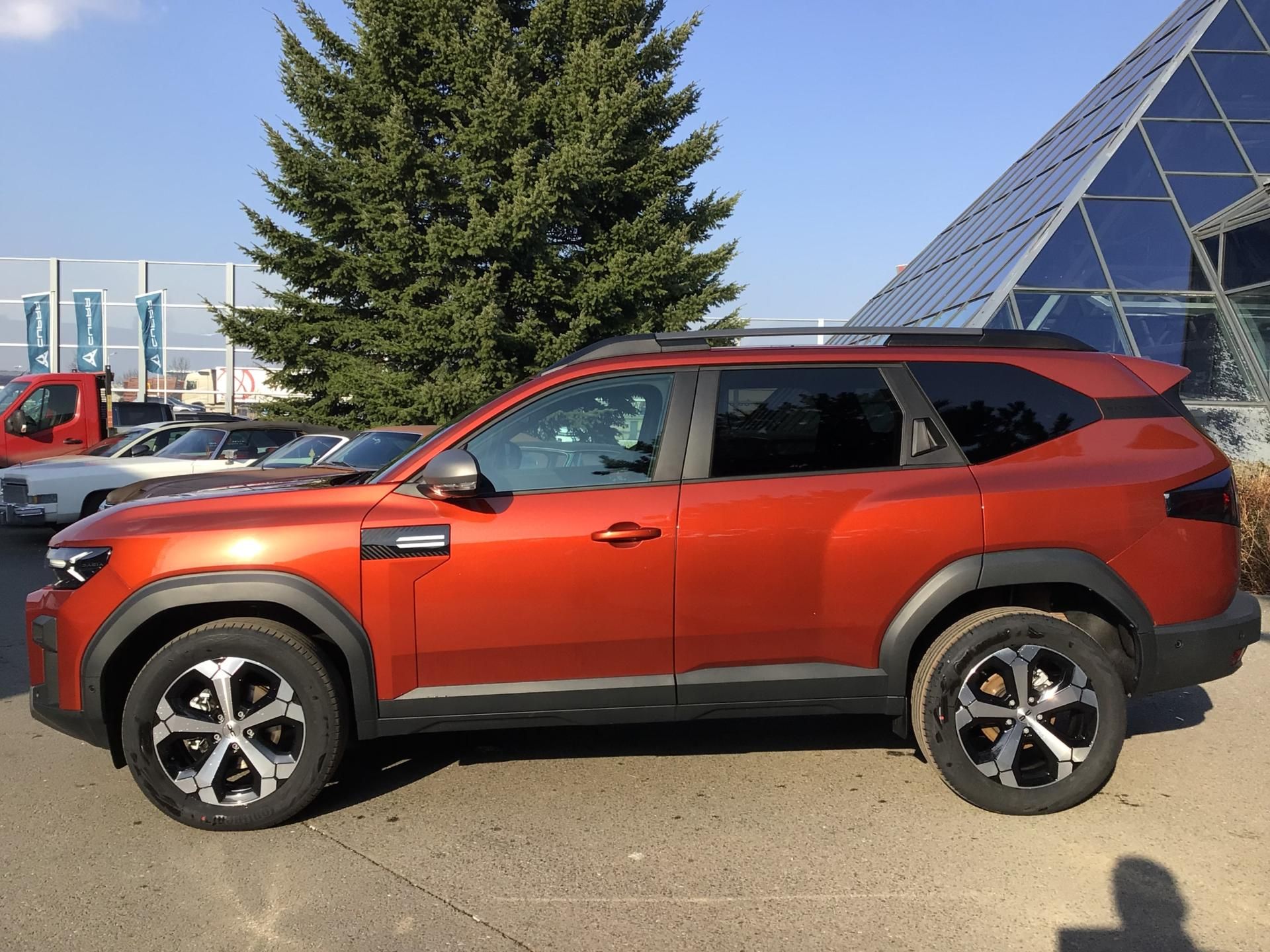 Dacia Bigster, MAX. VÝBAVA JOURNEY EL. KUFR - fotka 4