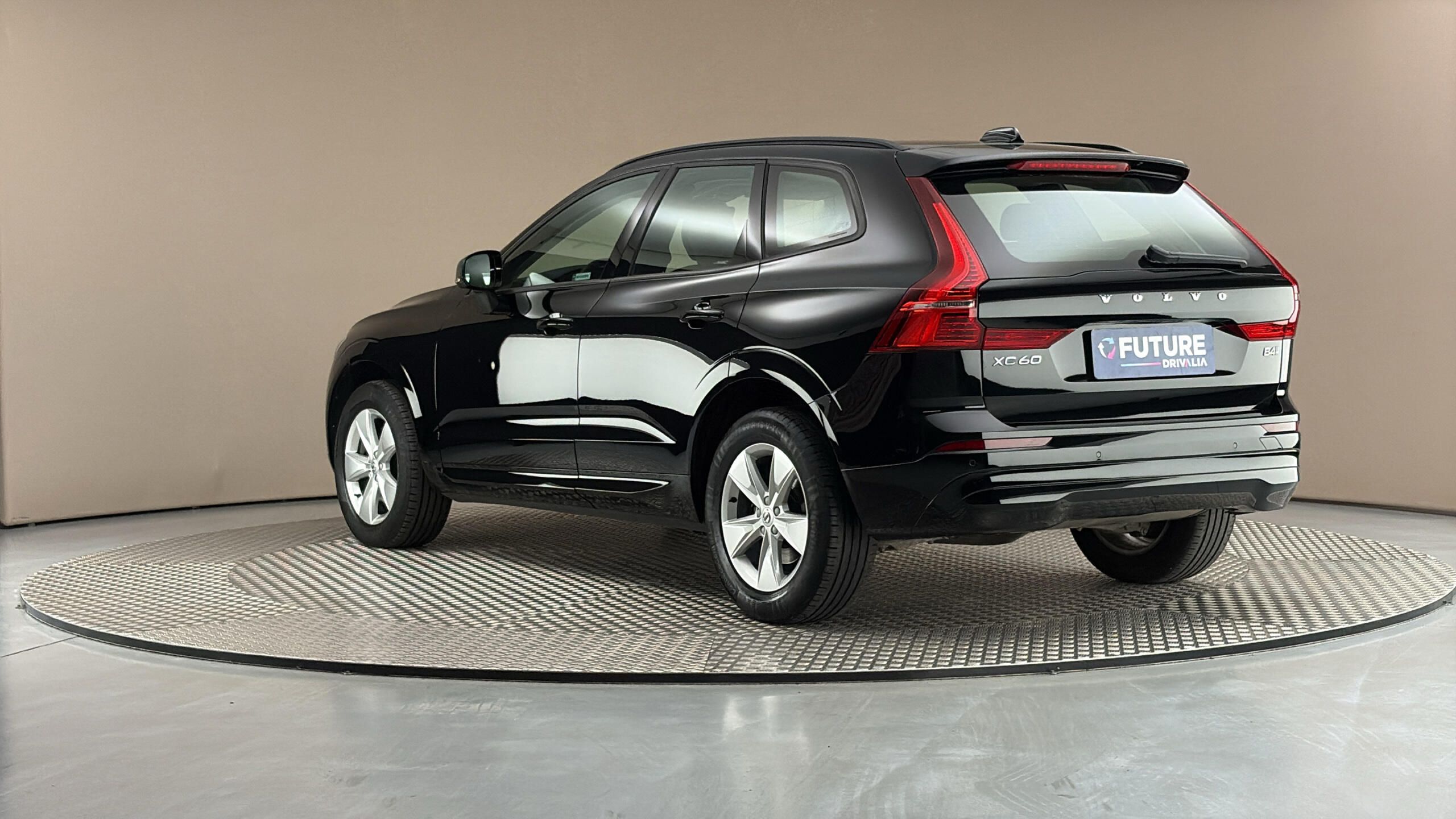 Volvo XC60, 2.0 B4 AUT AWD Essential - fotka 2