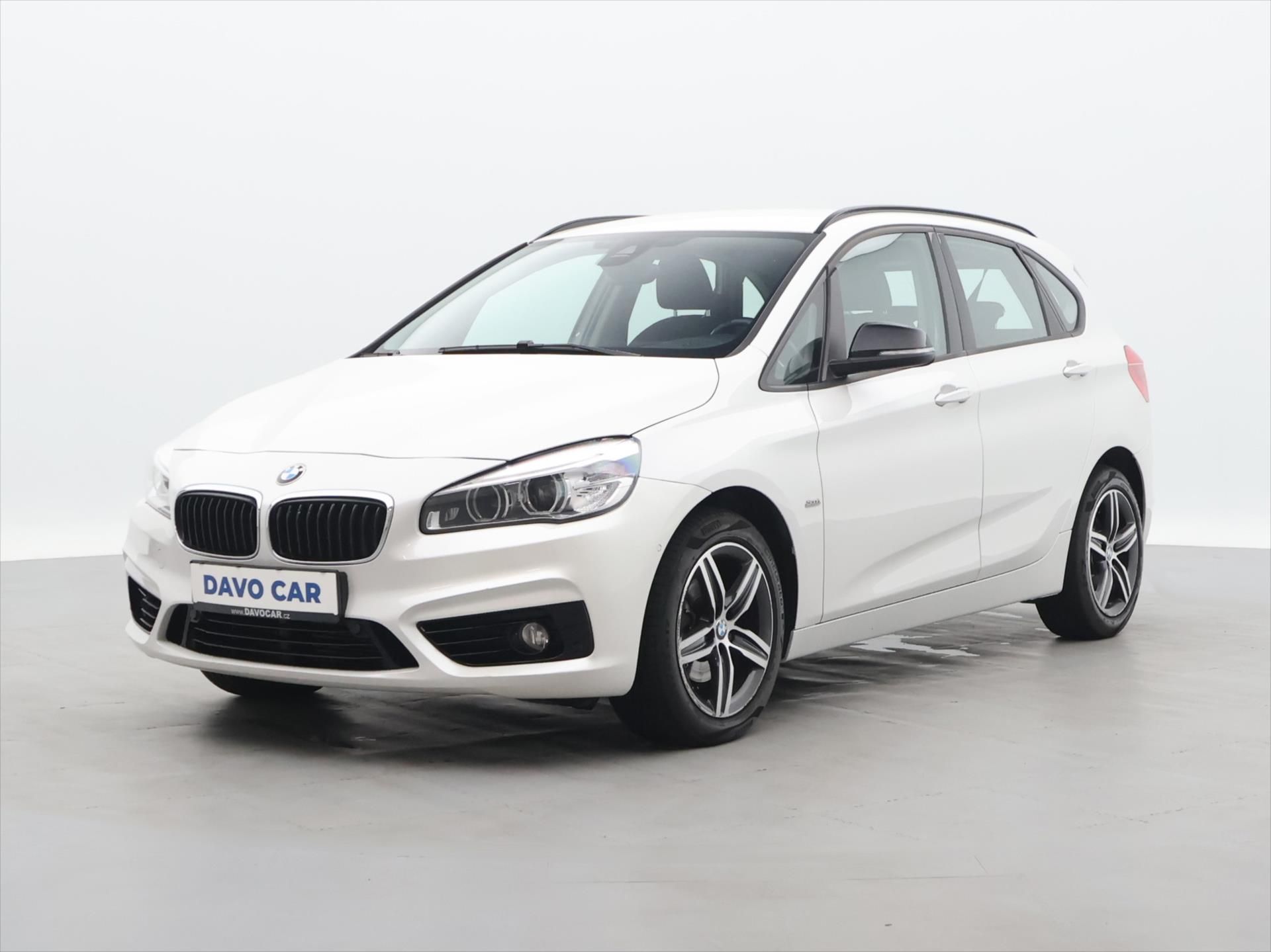 BMW Řada 2, 2,0 218da 110kW Sport line CZ - fotka 3