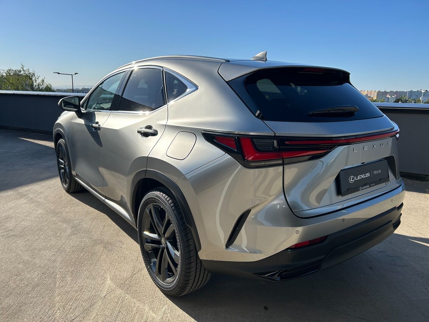 Lexus NX 350h, 350h 2.5 HEV EXECUTIVE TOP - fotka 2