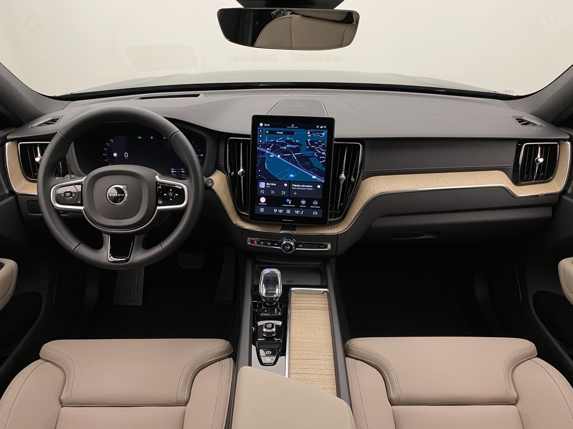 Volvo XC60, T8 AWD RECHARGE ULTRA BRIGHT - fotka 2
