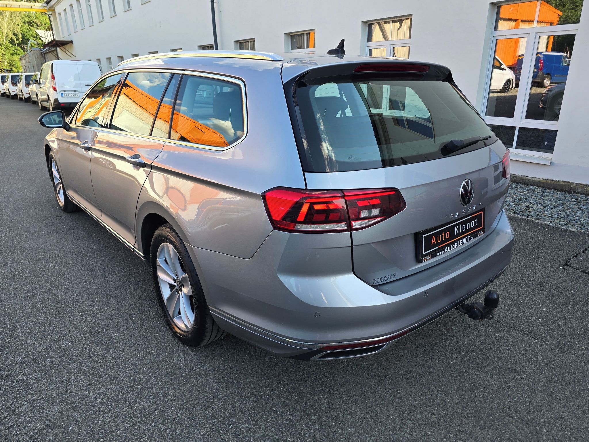Volkswagen Passat, DSG 2,0TDI ELEGANCE NAVI - DPH - fotka 5