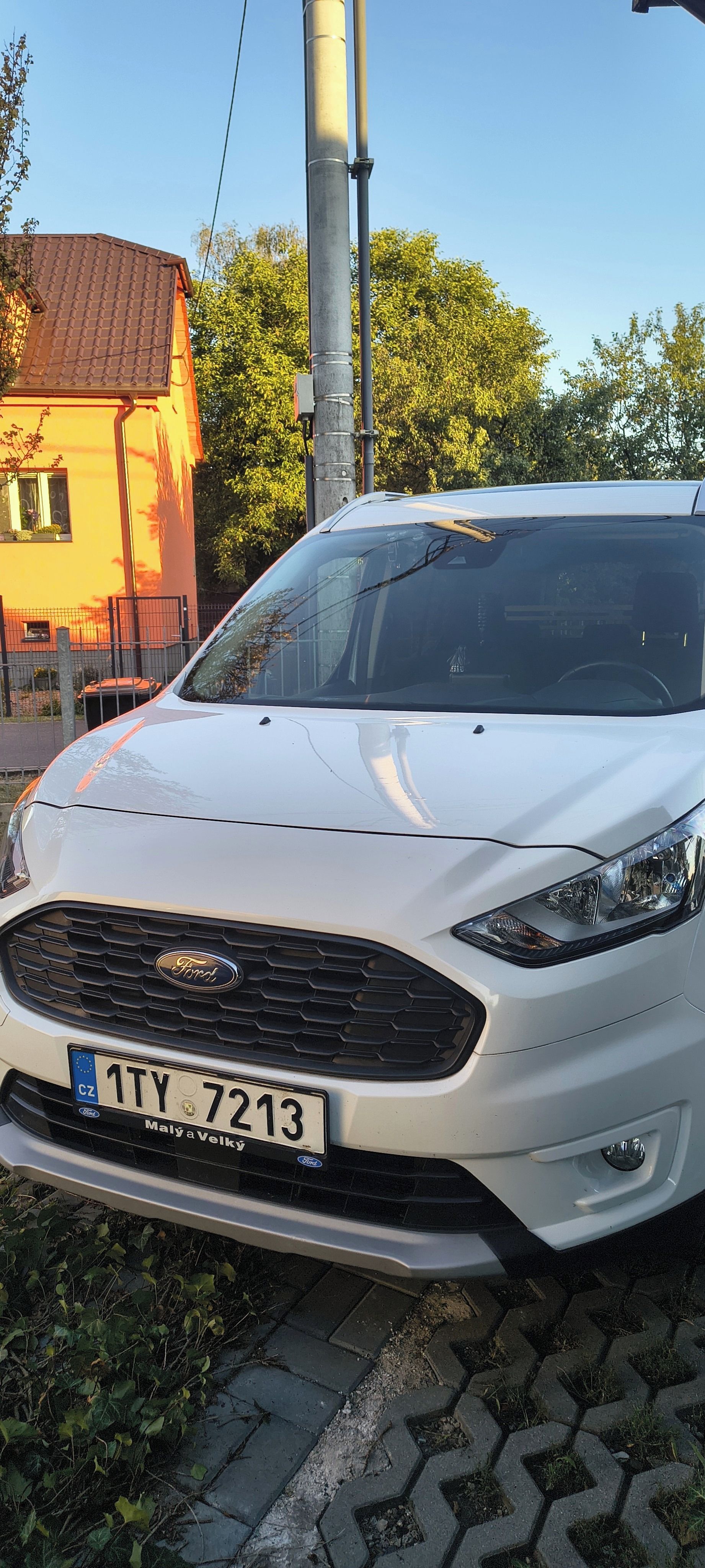 Ford Tourneo Connect, FORD GRAND TOURNEO CONNECT ACT