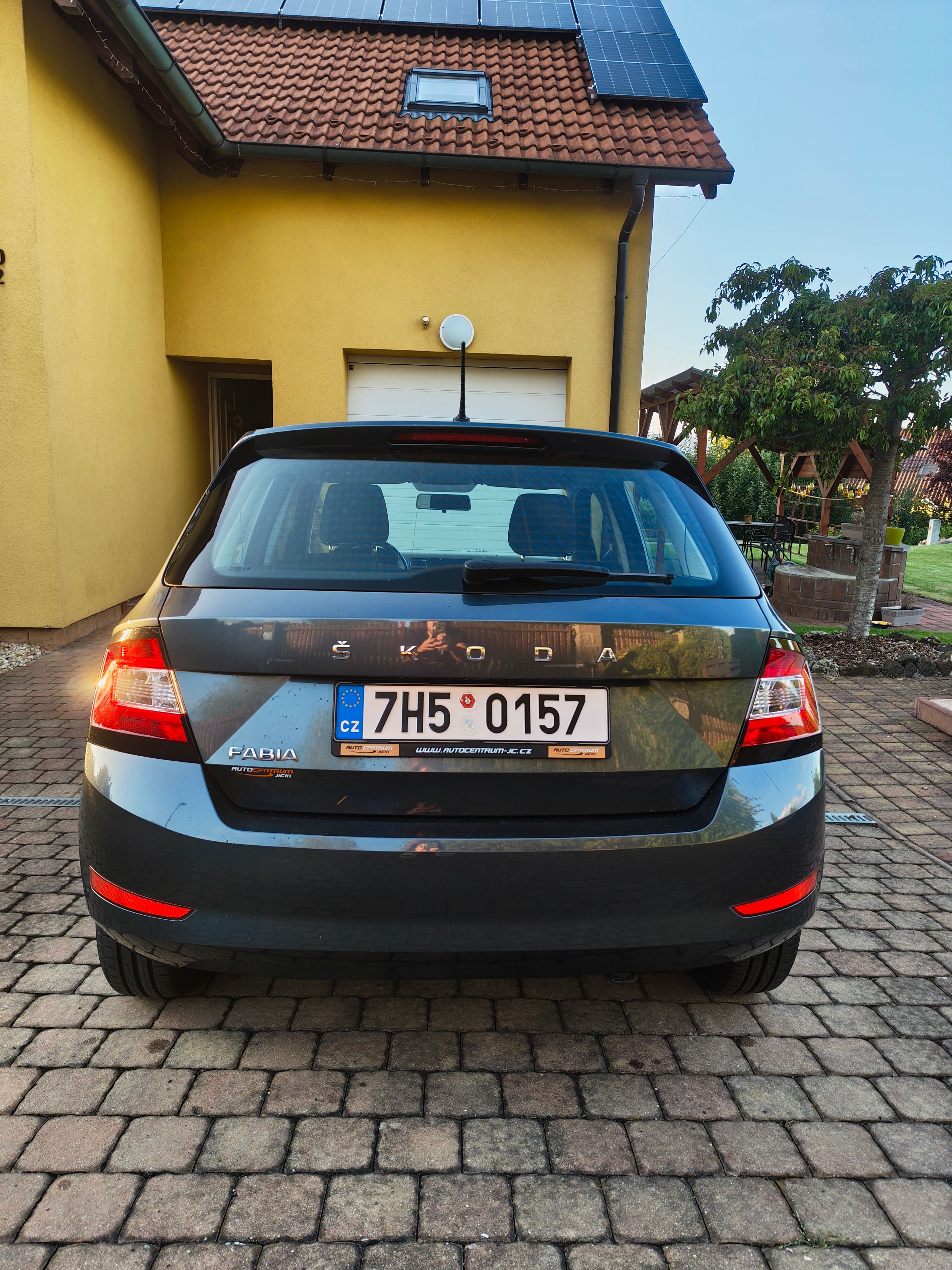 Škoda Fabia, 1.0 MPI, 44 kW, jako nové - fotka 3