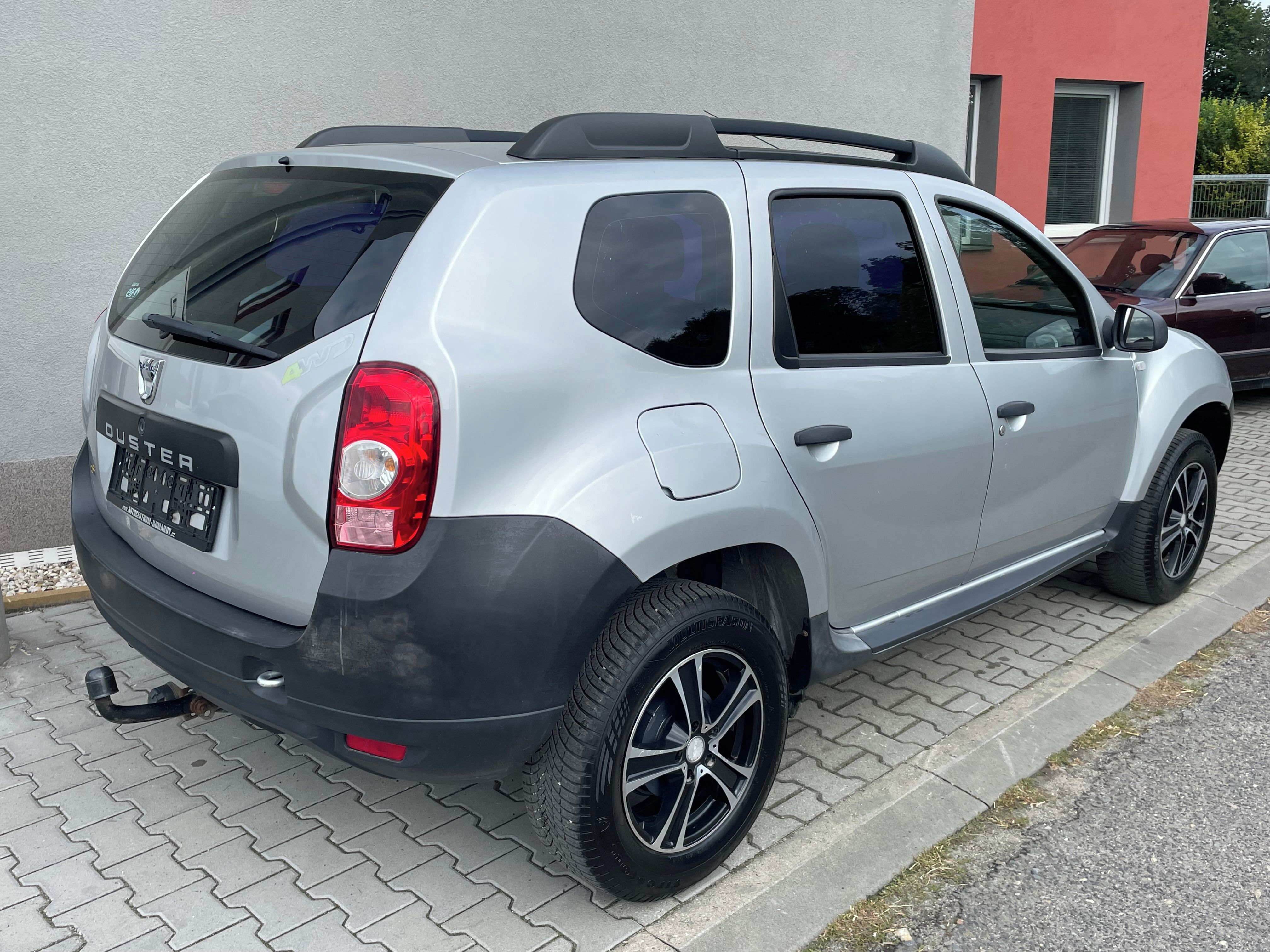 Dacia Duster, 1.6 16v 4x4 1.Majitel Tažné - fotka 6