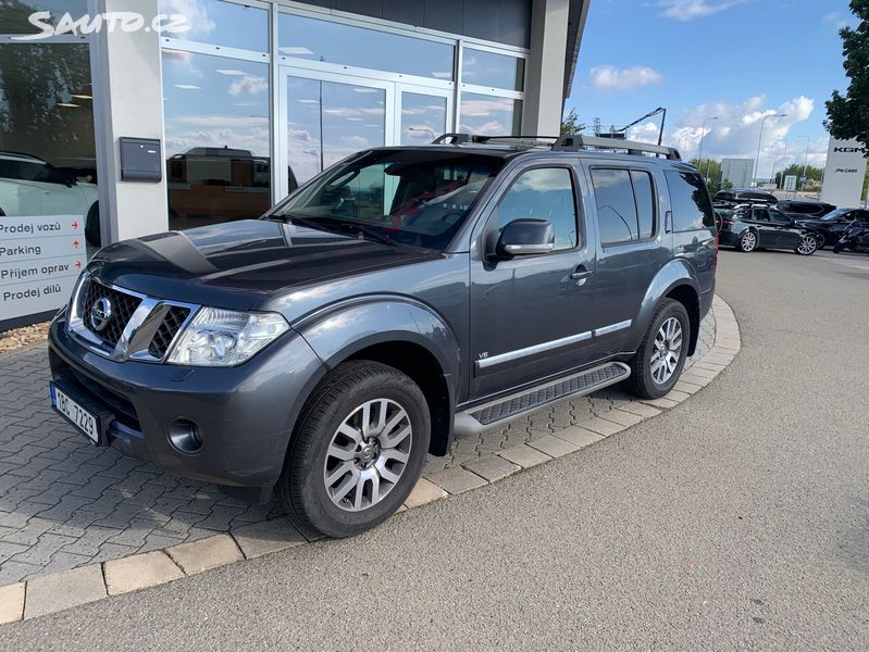 Nissan Pathfinder, 3.0dCi V6 Premium 7 míst