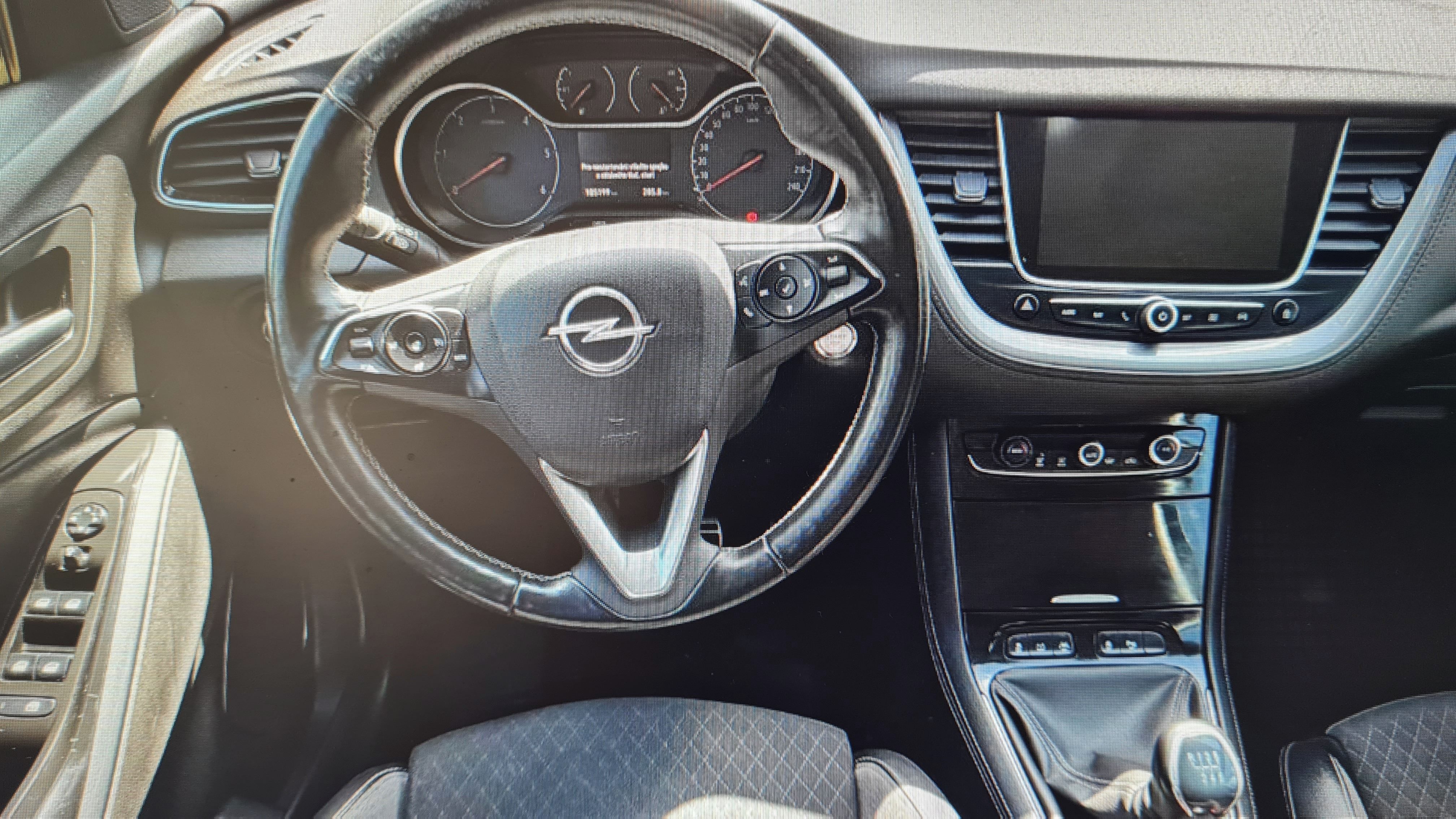 Opel Grandland X, 1.6 diesel TOP STAV - fotka 5
