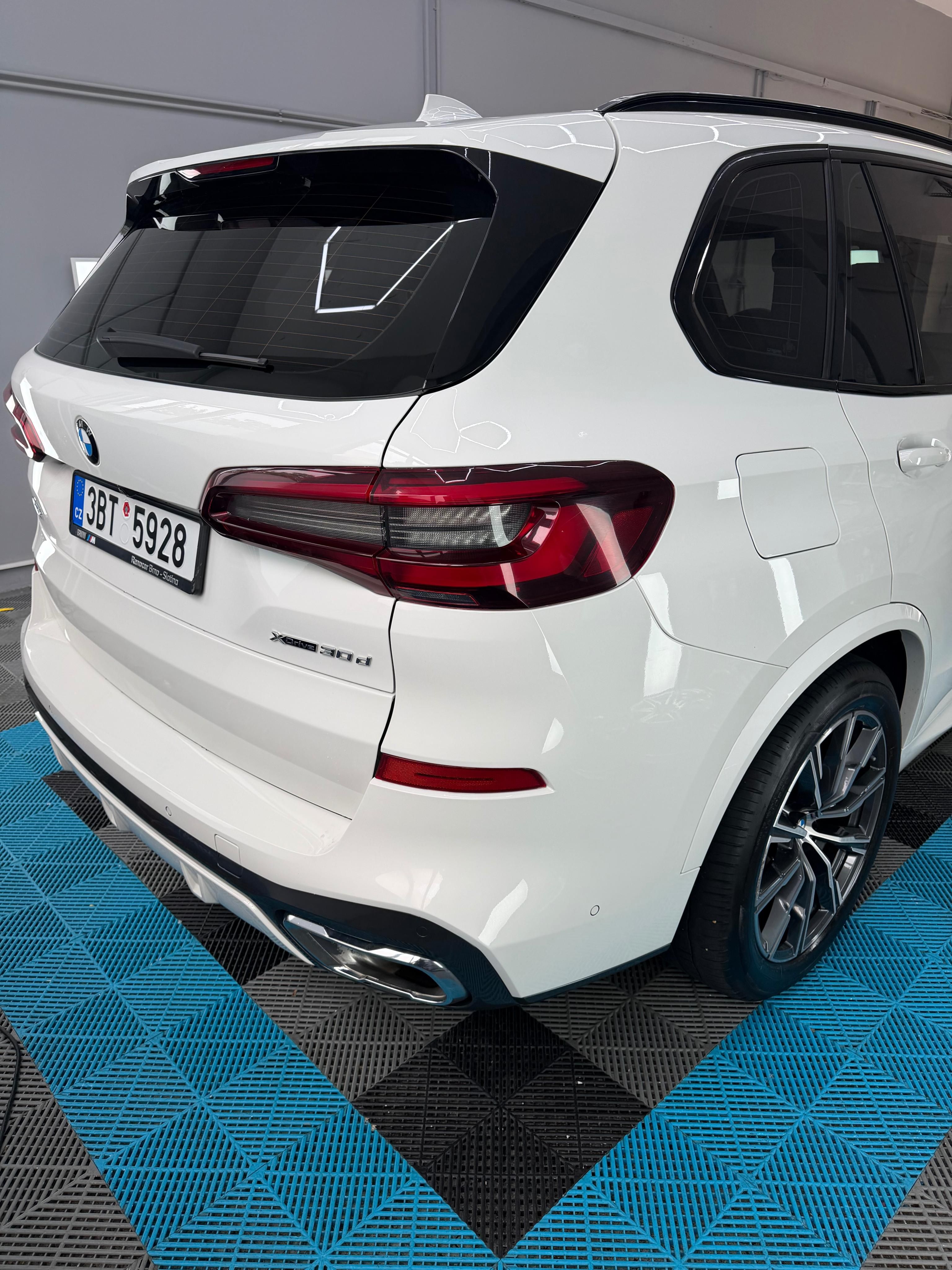 BMW X5 - fotka 4