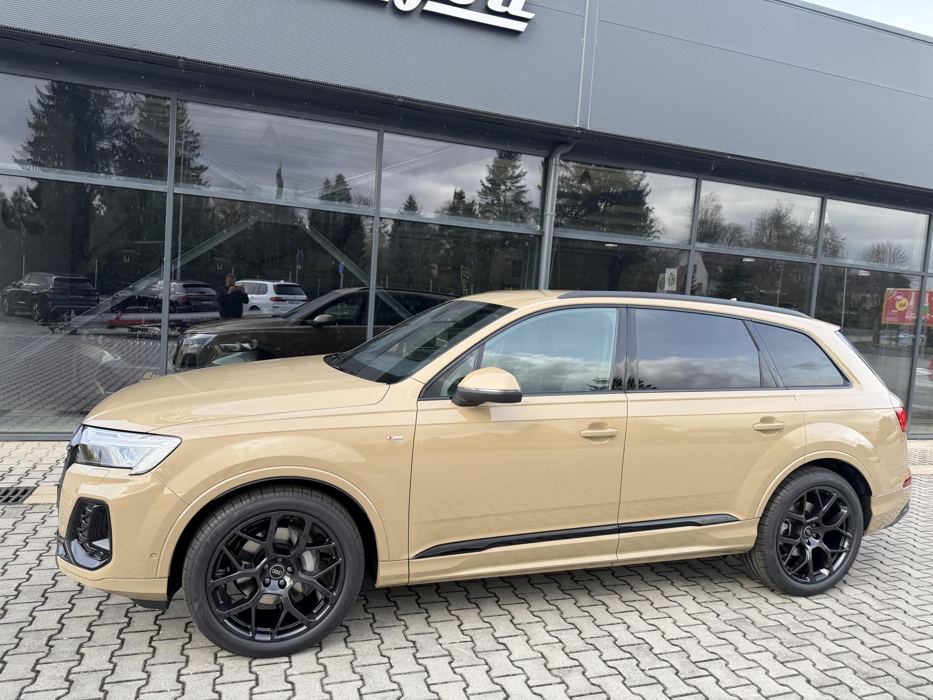 Audi Q7, 50TDI 210kW S-LINE GRAVITY ASS - fotka 4