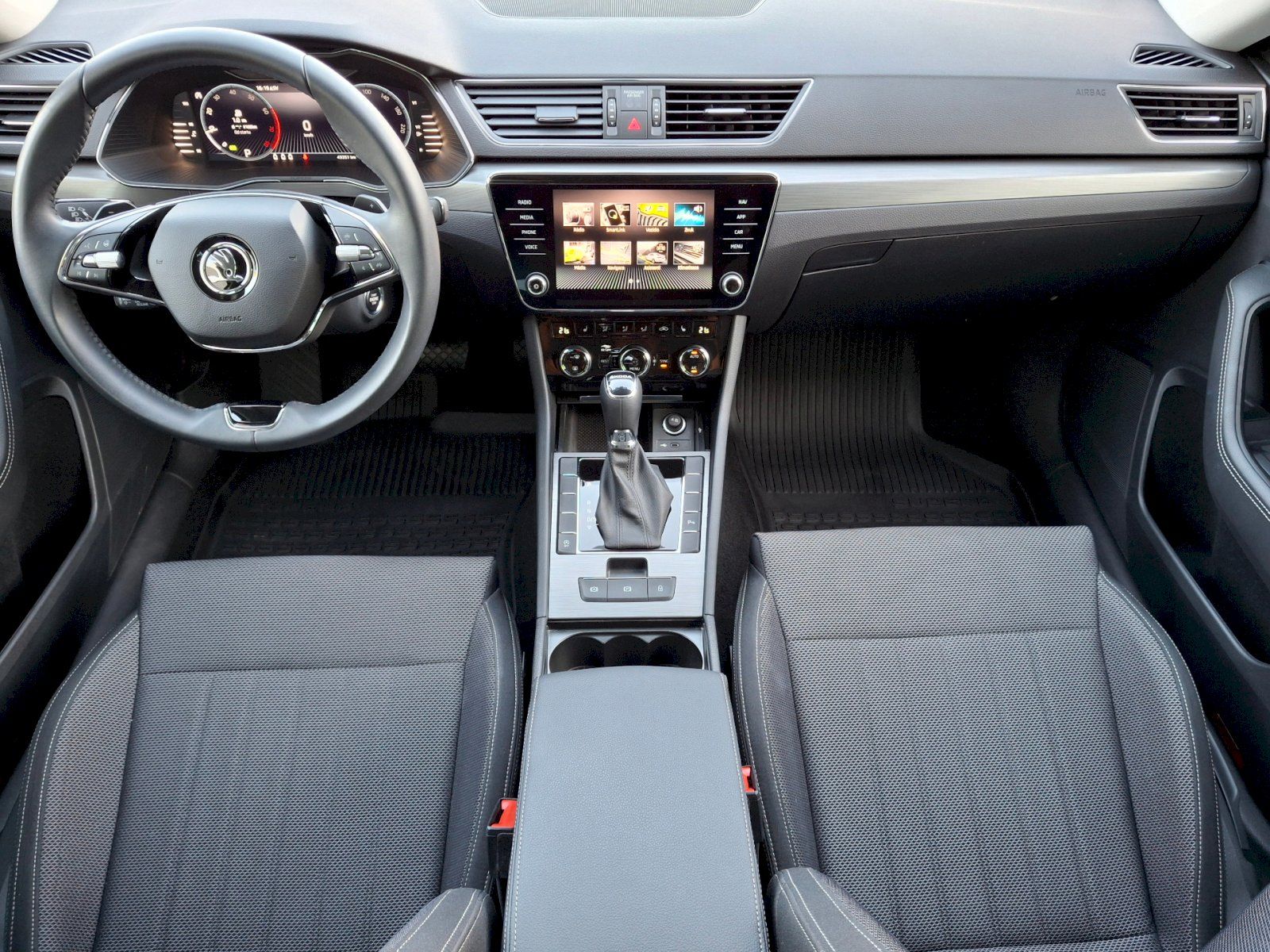 Škoda Superb, Style DSG 1,5TSi 110kW - fotka 5