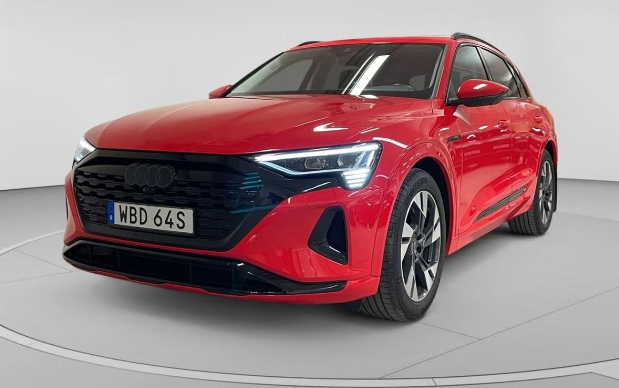 Audi Q8 e-tron, 55 Q 360k Matrix Pano 4 zóny