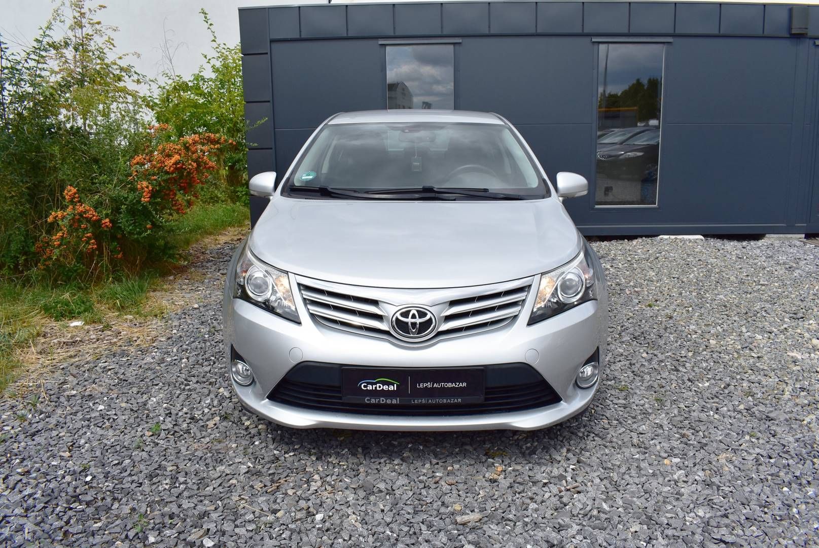 Toyota Avensis, 1,8 16V NAVI,1.MAJ,TOP STAV - fotka 2
