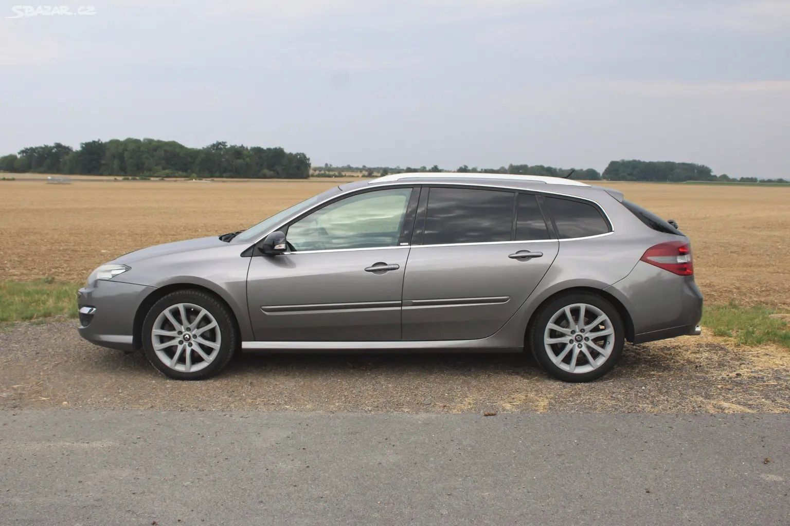 Renault Laguna, 2.0 dCi, 4Control, tažné - fotka 2