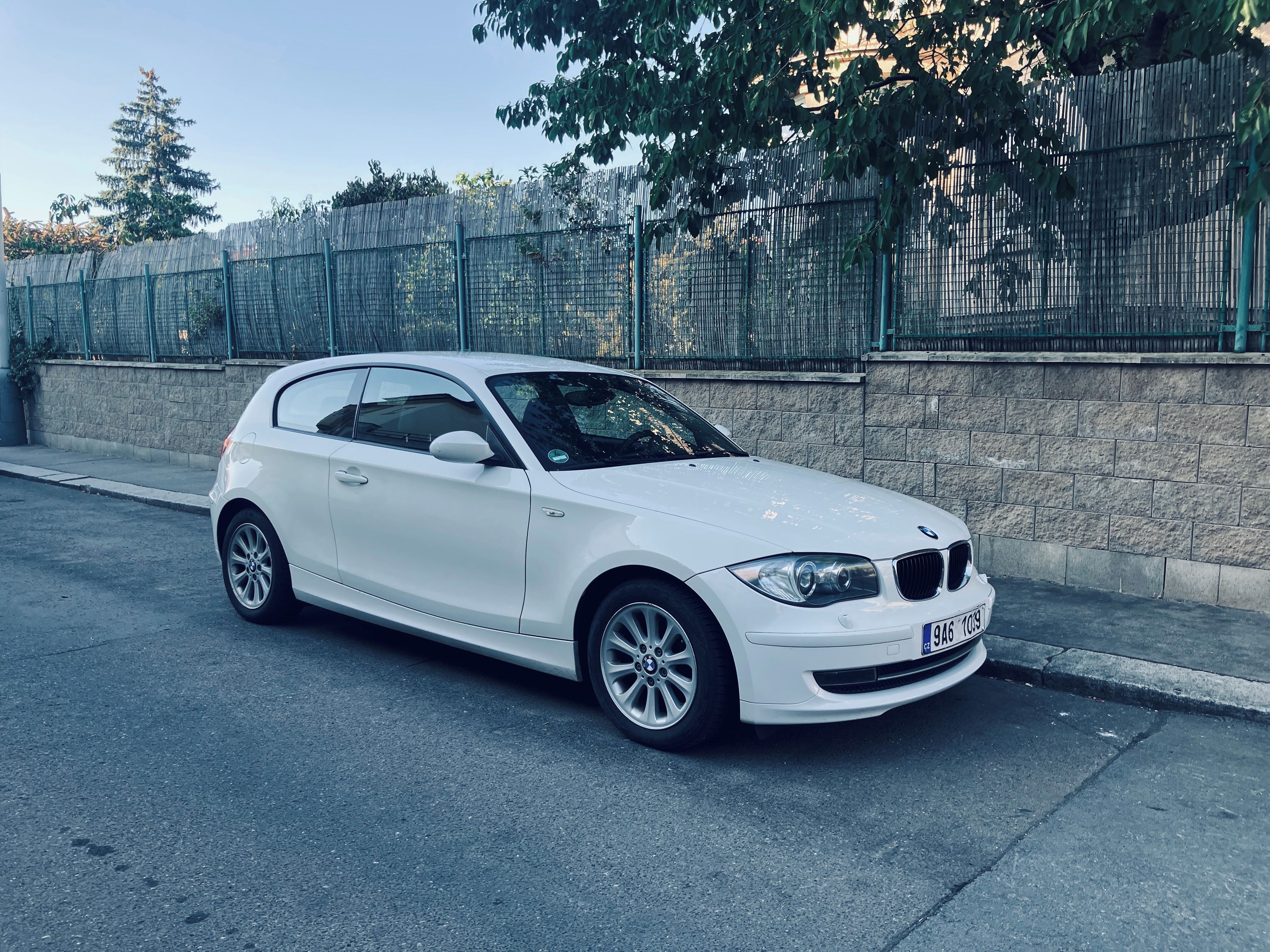 BMW Řada 1, BMW 118i - fotka 5