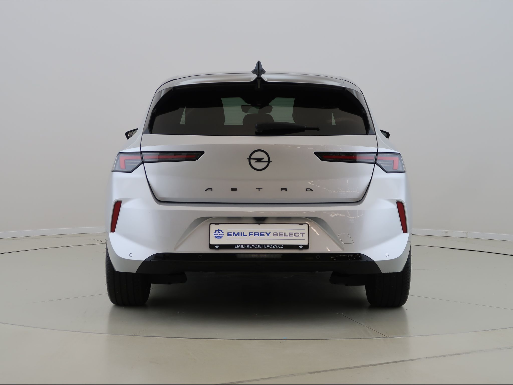 Opel Astra, 1.2,96KW,GS,Automat,ST - fotka 6