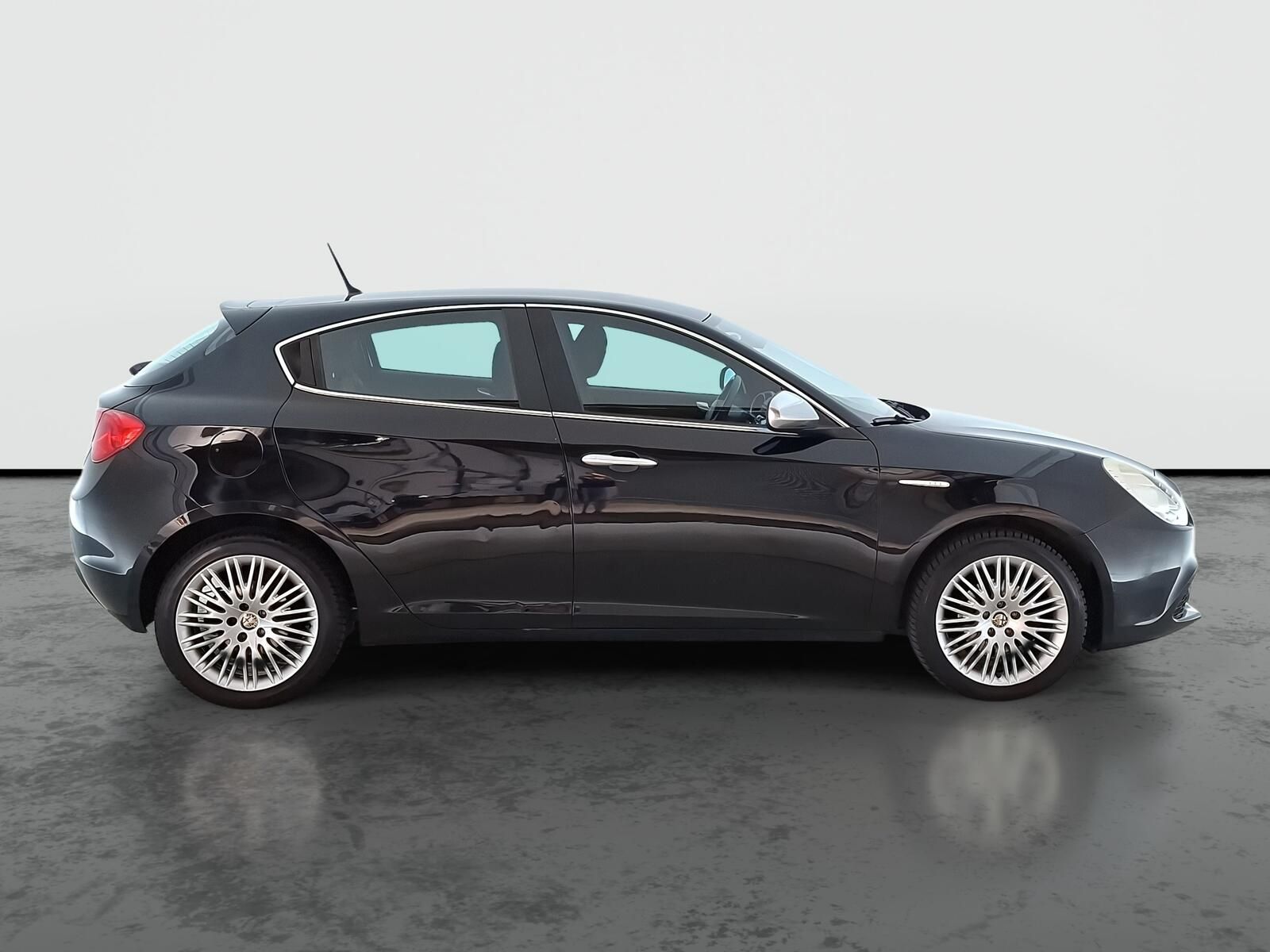 Alfa Romeo Giulietta, 1.4 T, Automatická klima - fotka 6